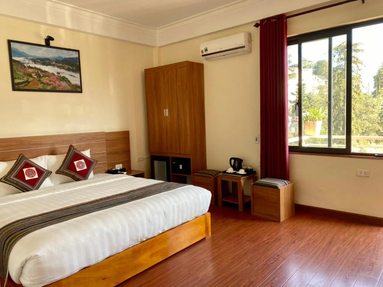 Deluxe Double Room with Balcony in Sapa Garden Hotel