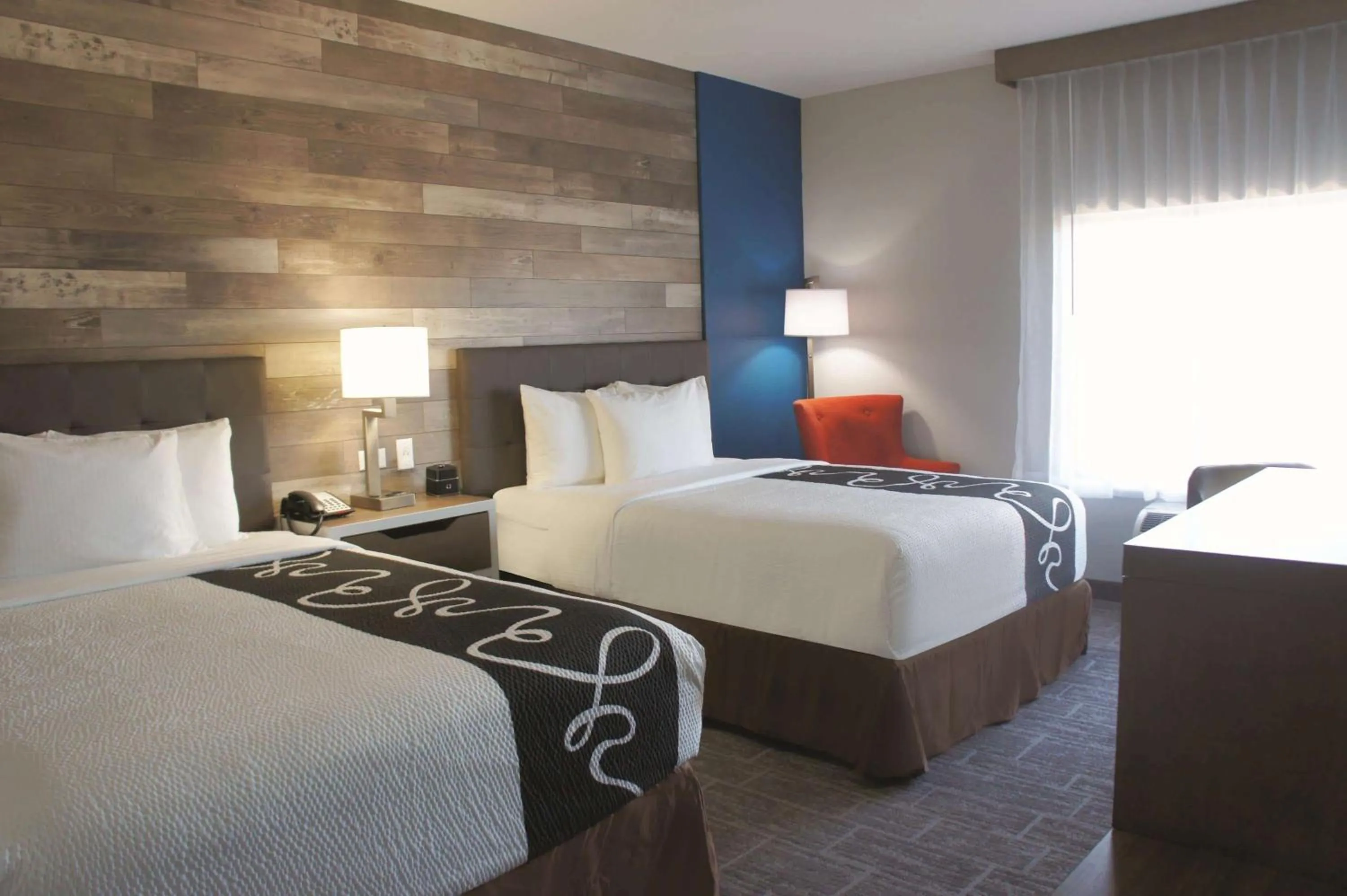 Executive Studio Suite with Two Queen Beds - Mobility Access/Non-Smoking in La Quinta by Wyndham Pittsburg