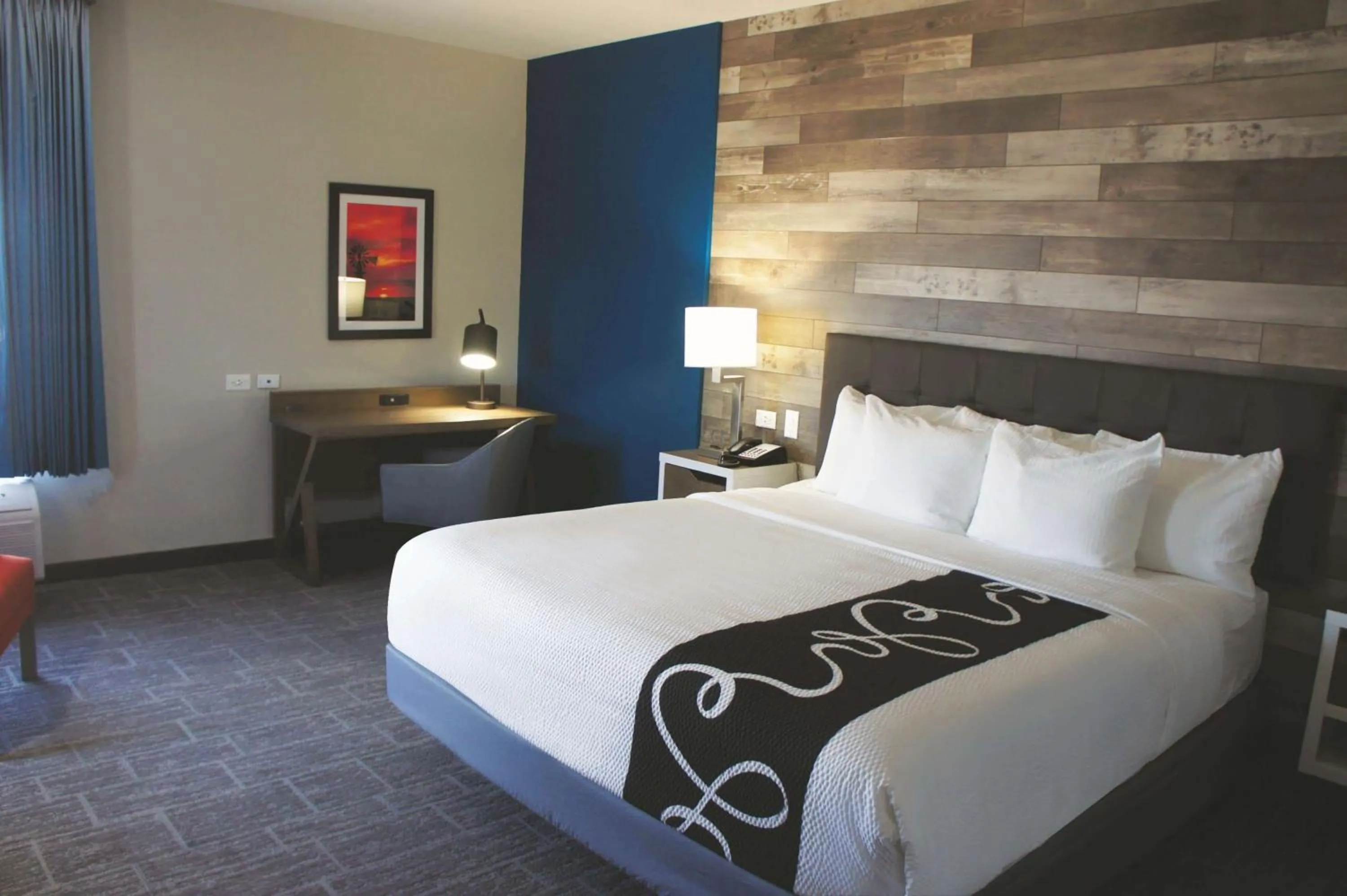 King Room - Mobility Access/Non-Smoking in La Quinta by Wyndham Pittsburg