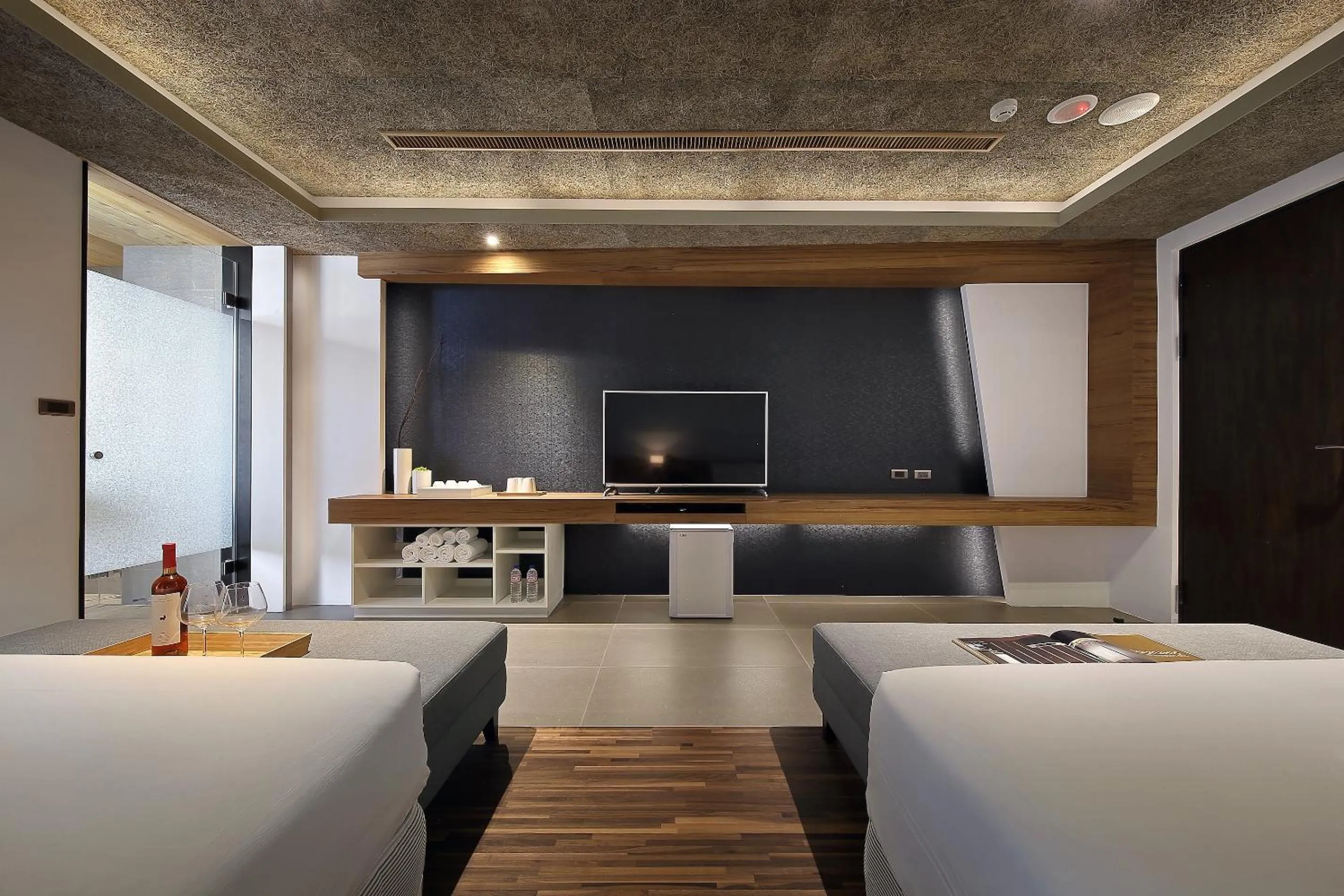 Deluxe Queen Room with Two Queen Beds in Laurel Villa B&B