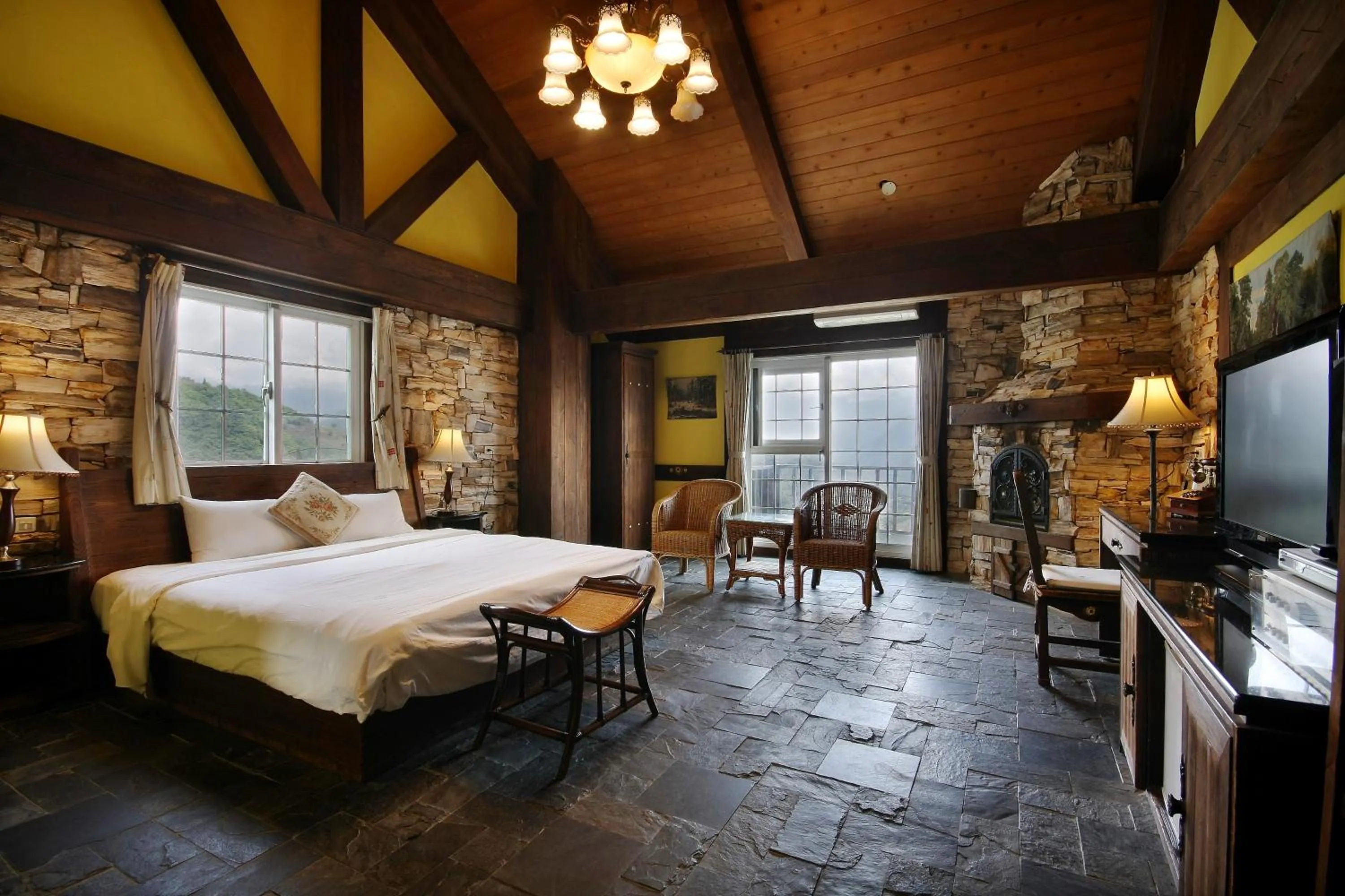 Deluxe Double Room in Provence Rose Lodge