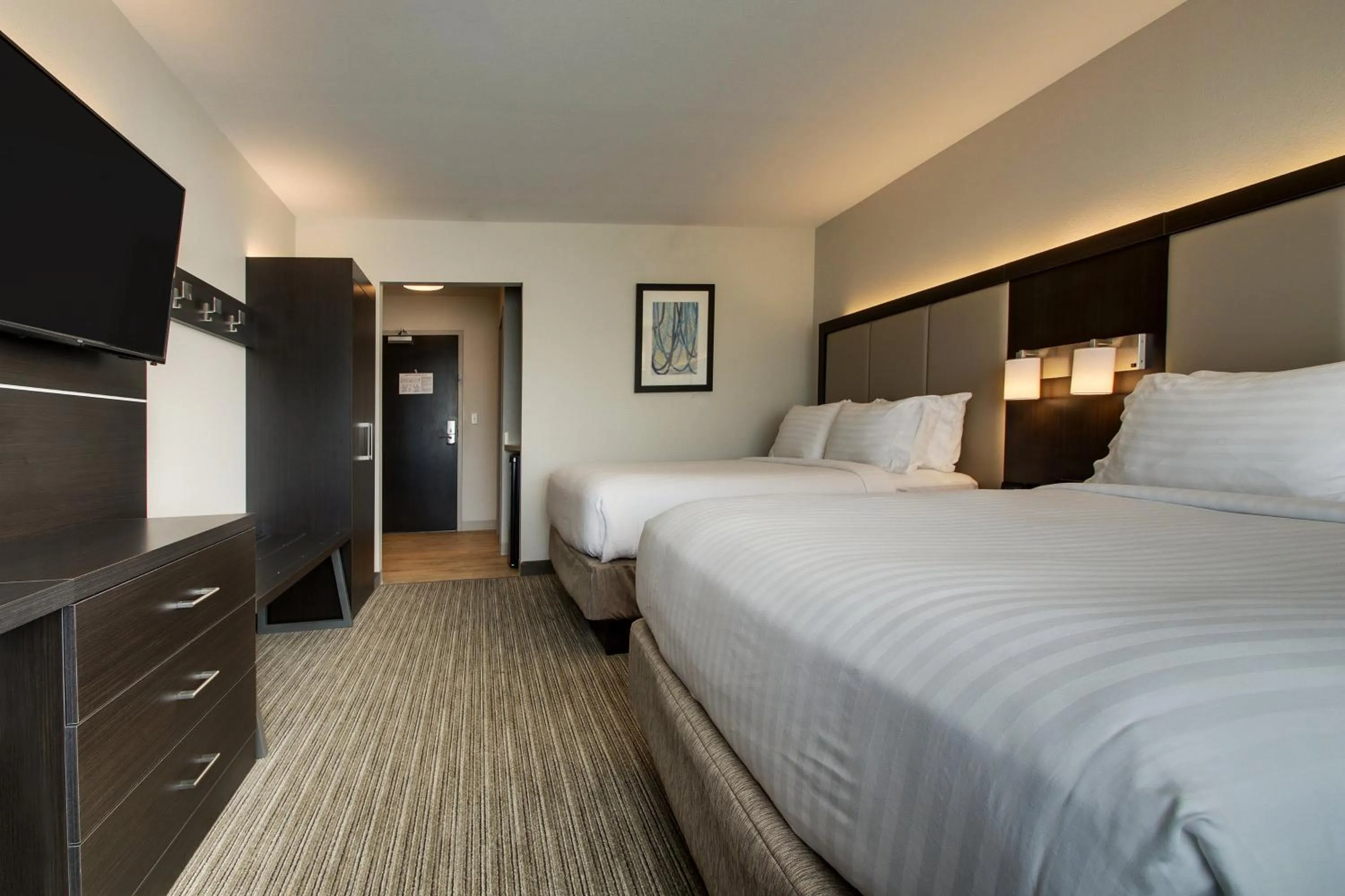 Queen Room with Two Queen Beds - Hearing Accessible/Non-Smoking in Holiday Inn Express & Suites - Mount Vernon by IHG