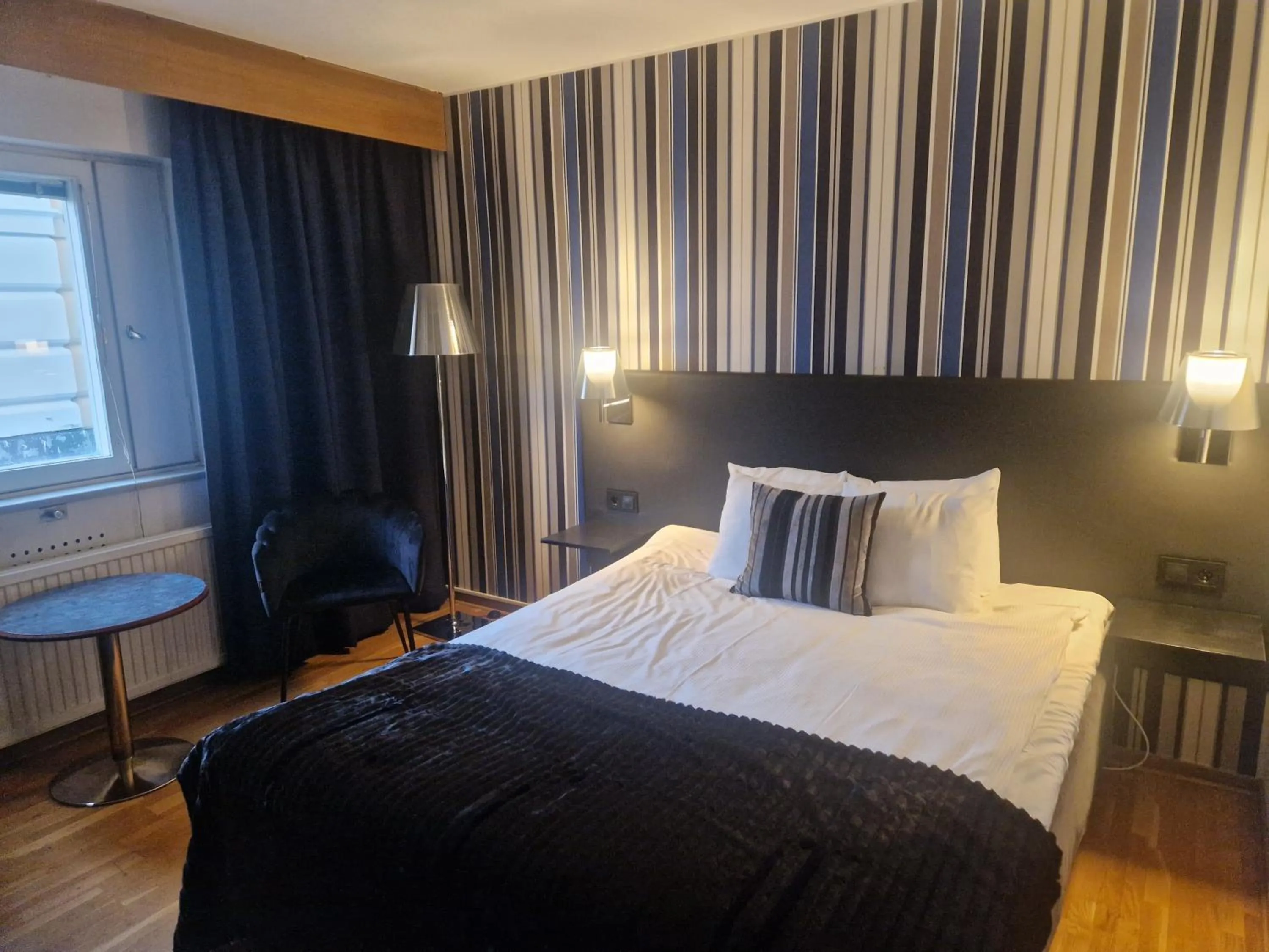 Compact Double Room in Quality Hotel Statt