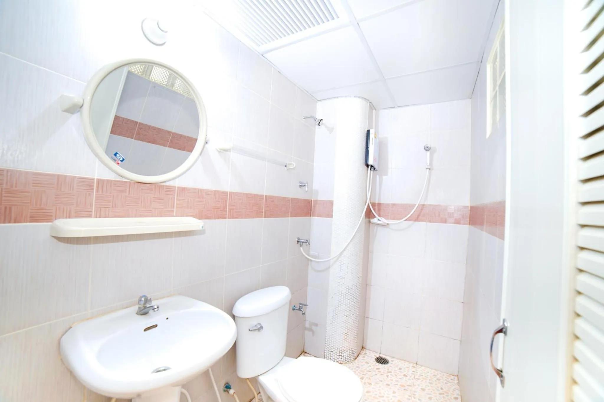 Family Room with Balcony in Pakdee House