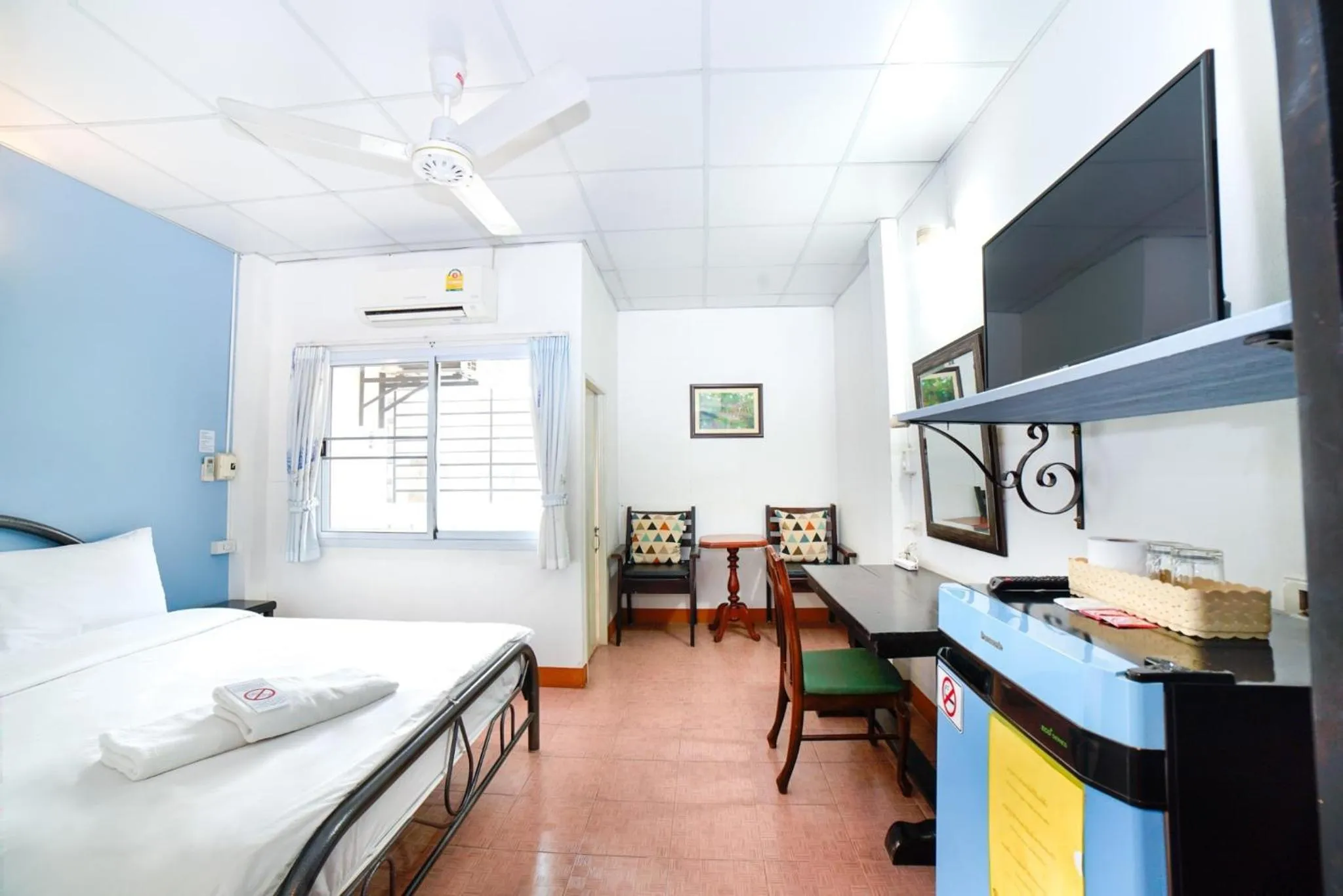 Apartment with Balcony in Pakdee House