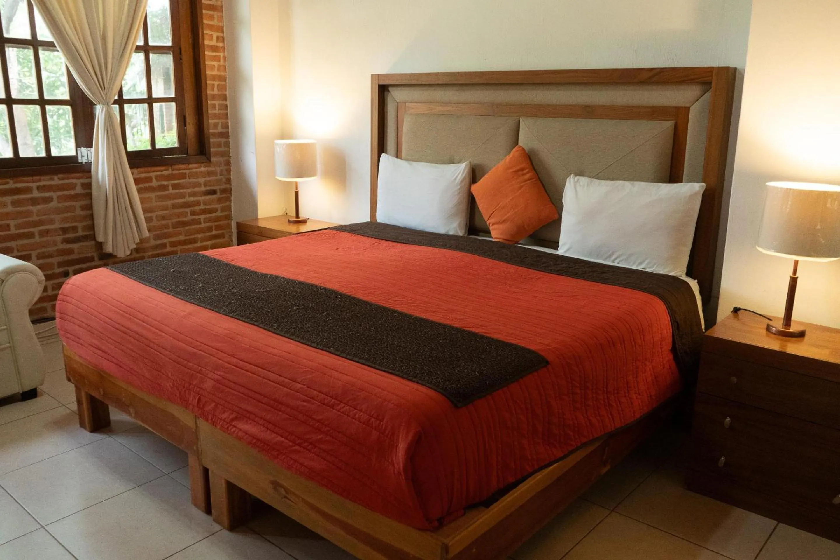 Two-Bedroom Apartment in Capital O La Joya Del Lago