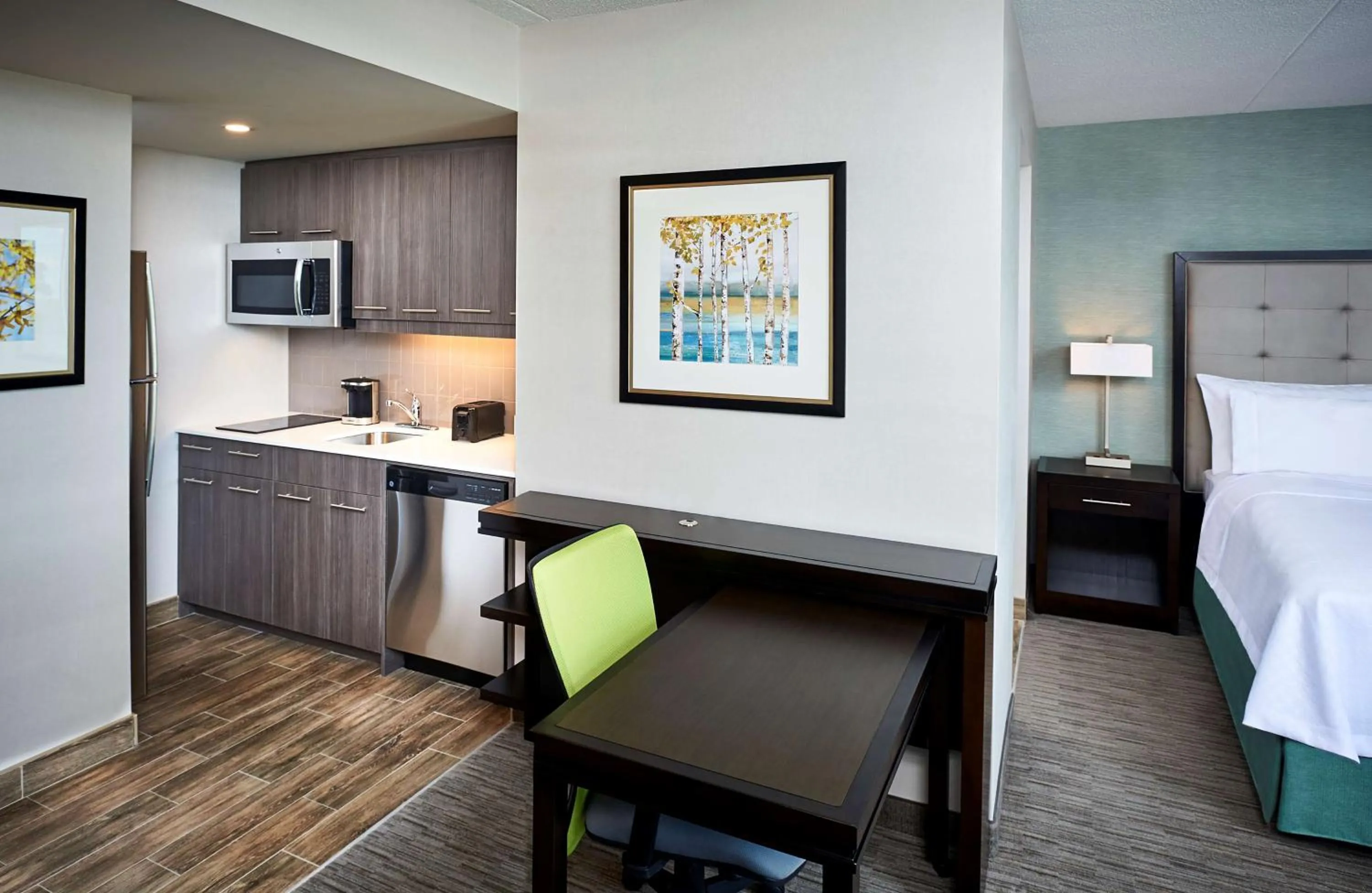 King Studio Suite with Lake View - Non-Smoking in Homewood Suites By Hilton North Bay