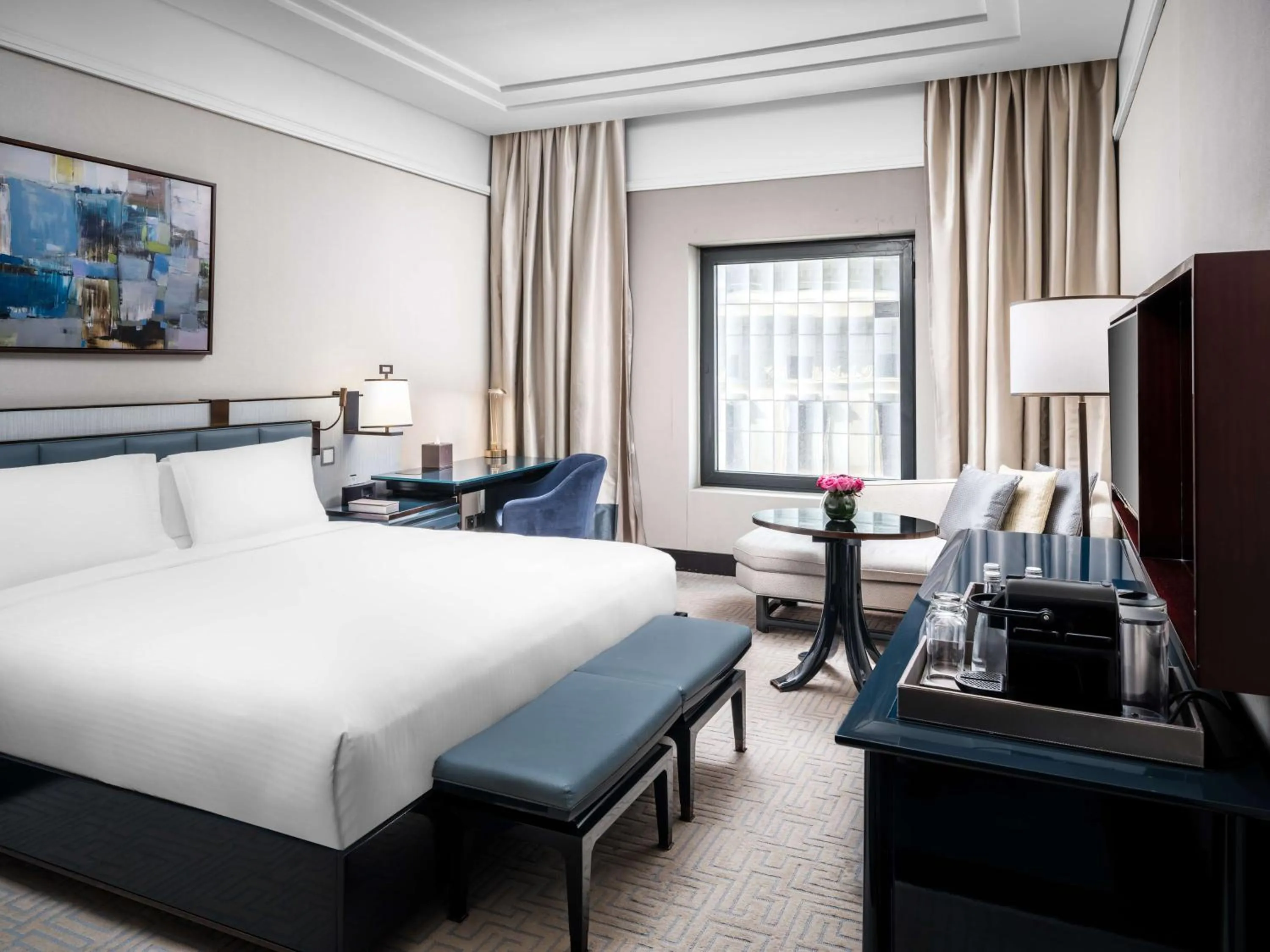 Executive King Room in The Hotel Galleria Jeddah, Curio Collection by Hilton