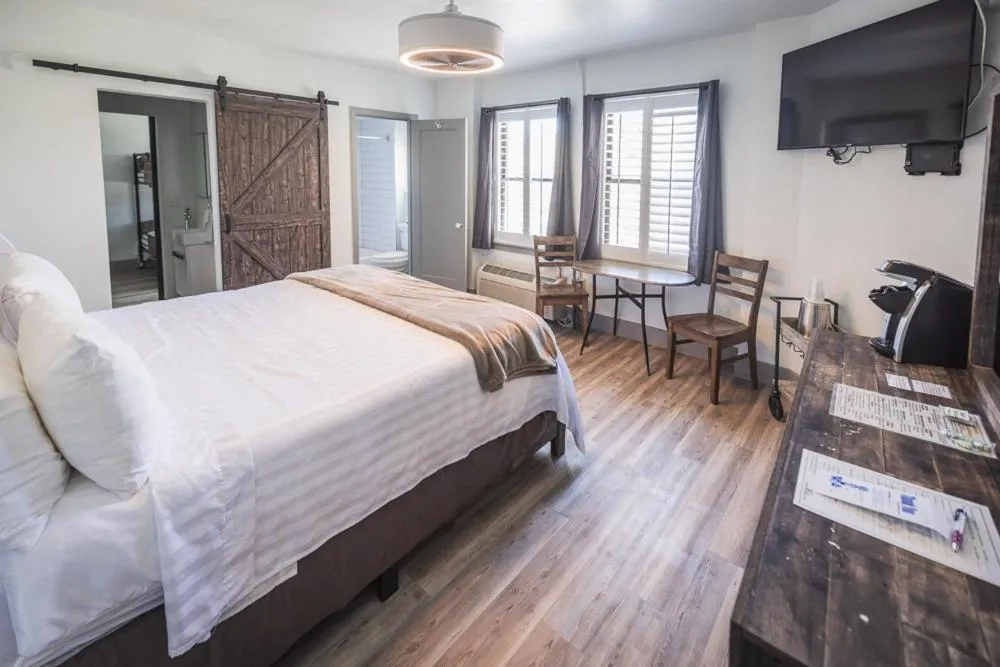 Deluxe Family Room in Hotel Nevada & Gambling Hall