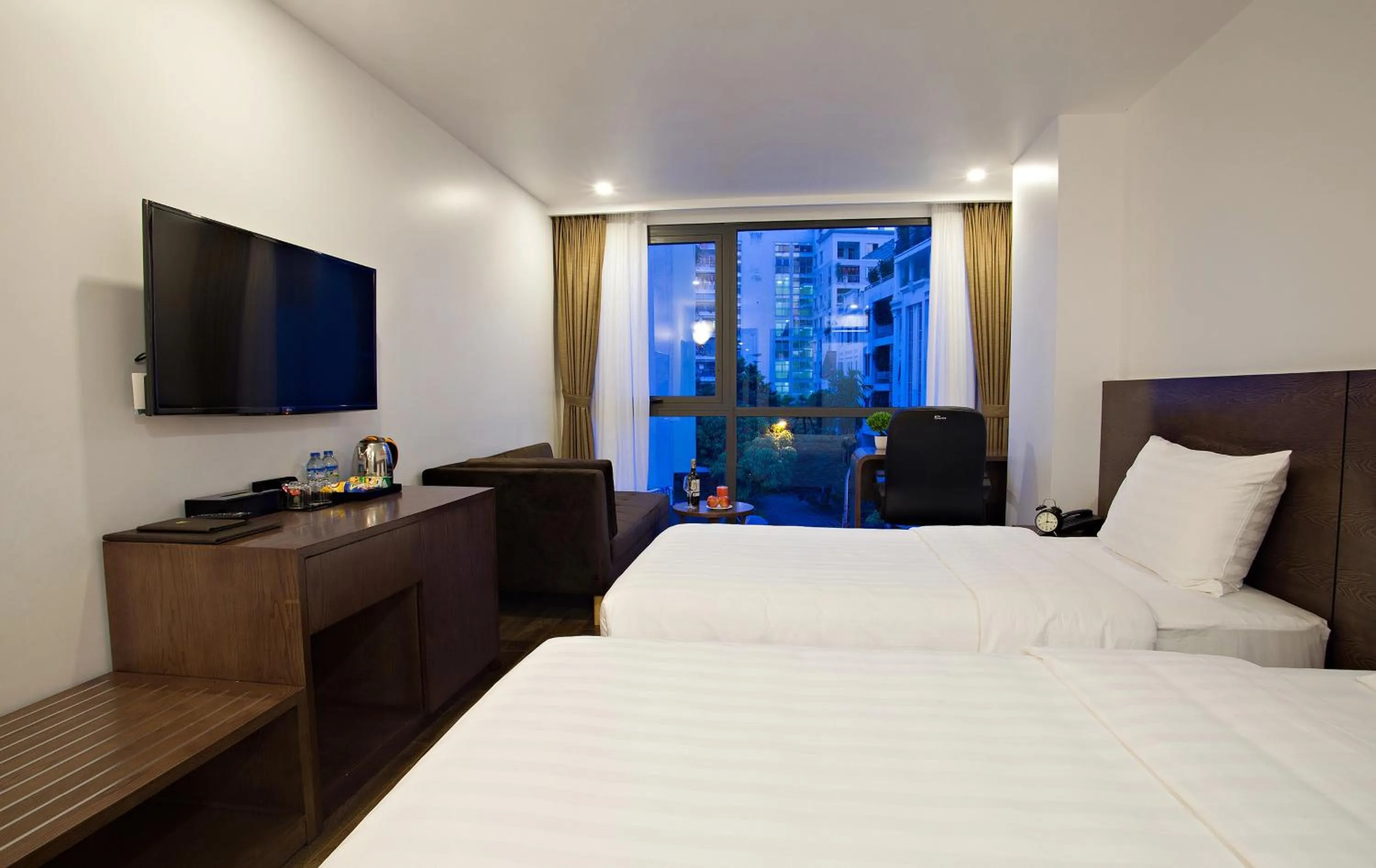 Twin Room in Inearth Hotel - 华夏商务酒店