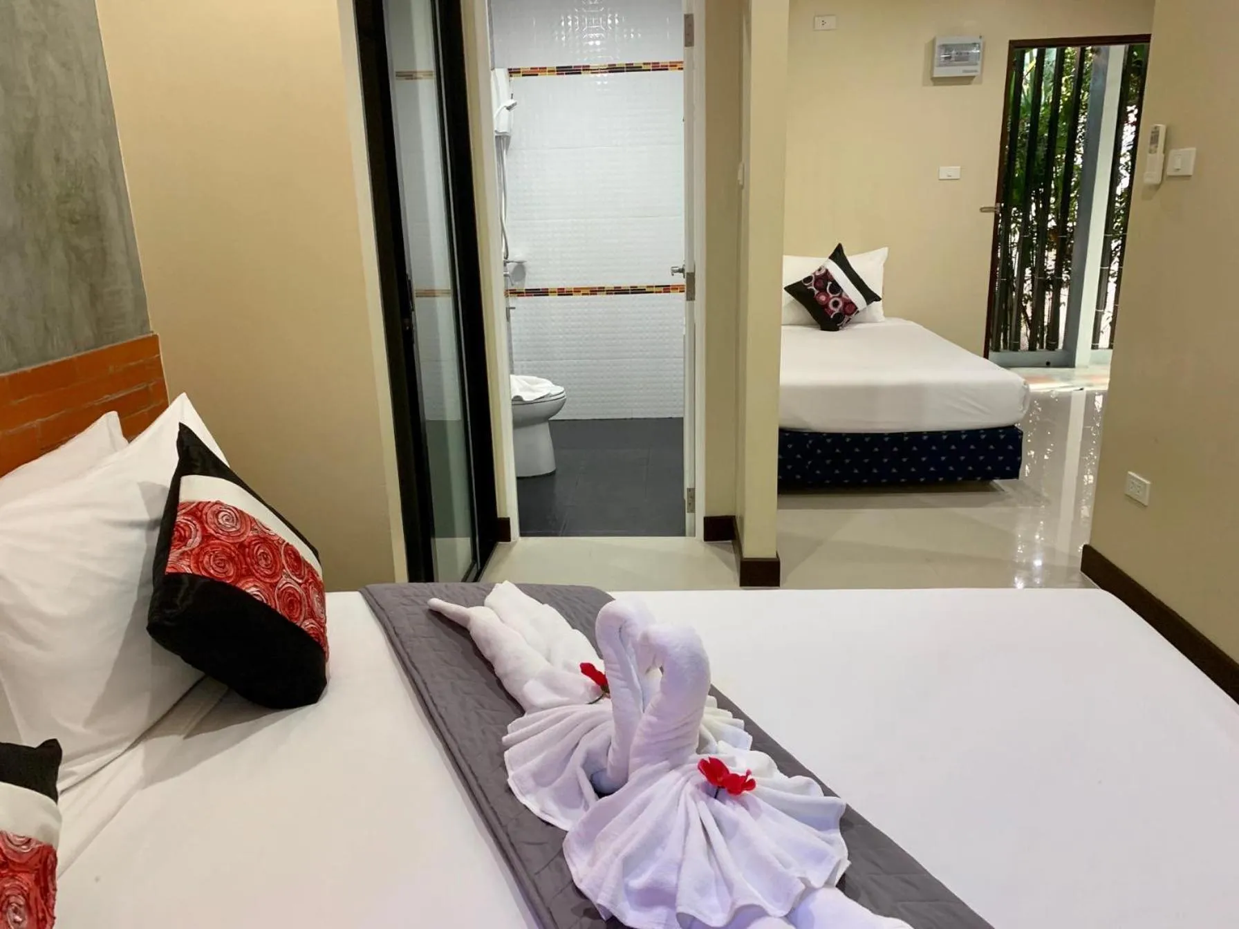 Standard Triple Room in Isayarada Apartment