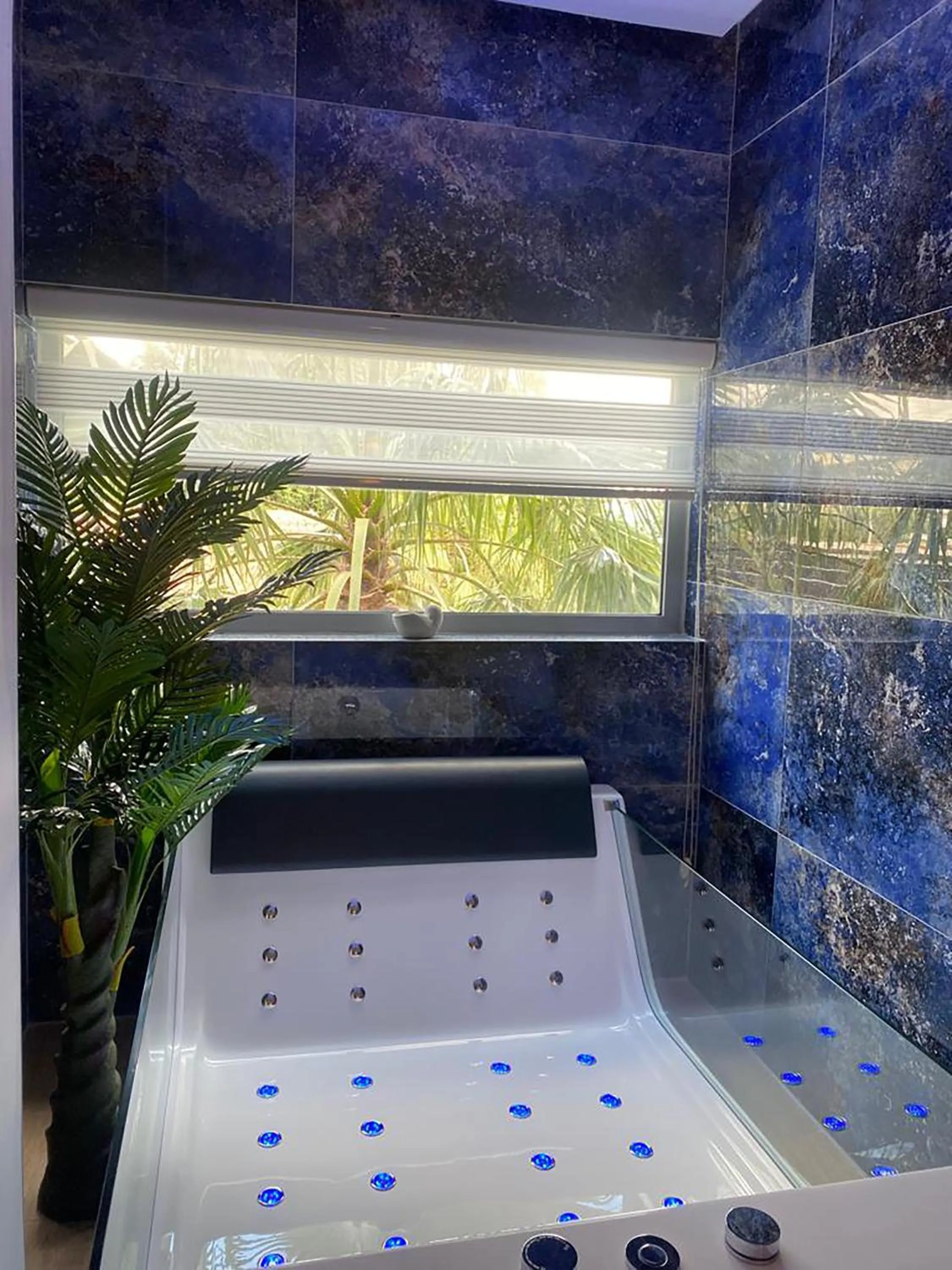 Double Room with Jacuzzi in Kuburi Hotel