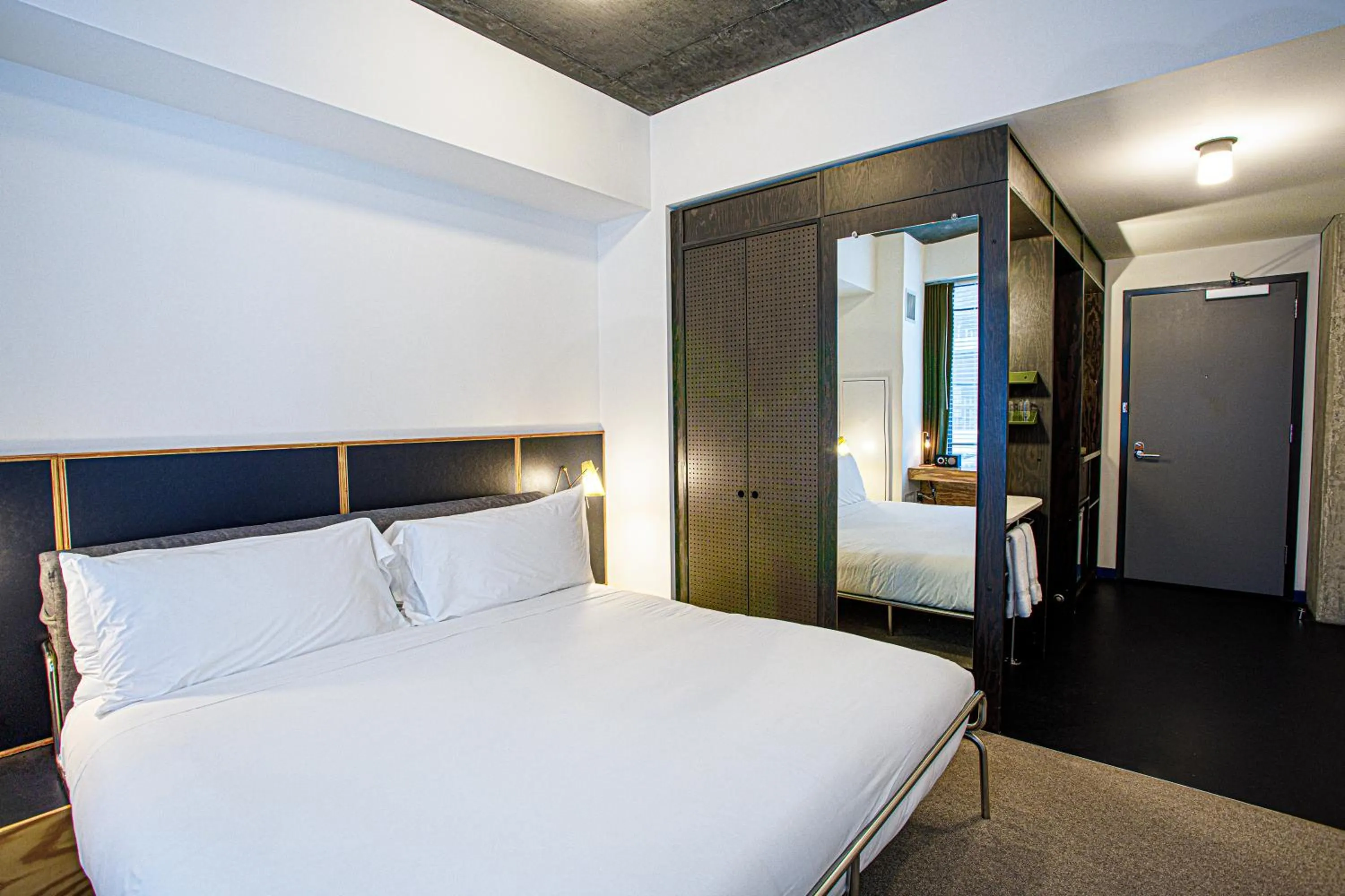 Standard King Room in The Emily Hotel