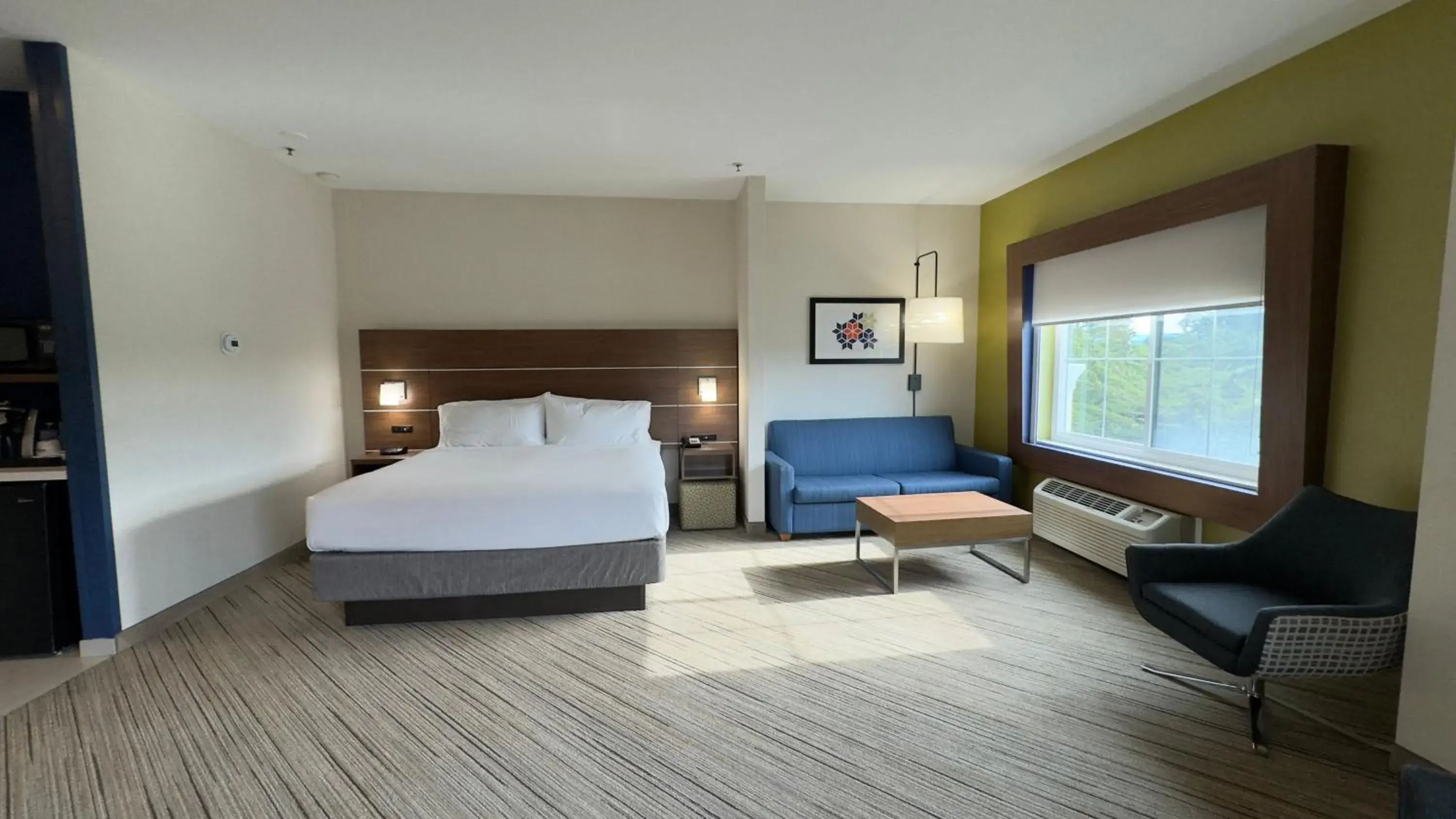 Holiday Inn Express Hotel & Suites Marina by IHG Holiday Inn Express Hotel & Suites Marina by IHG