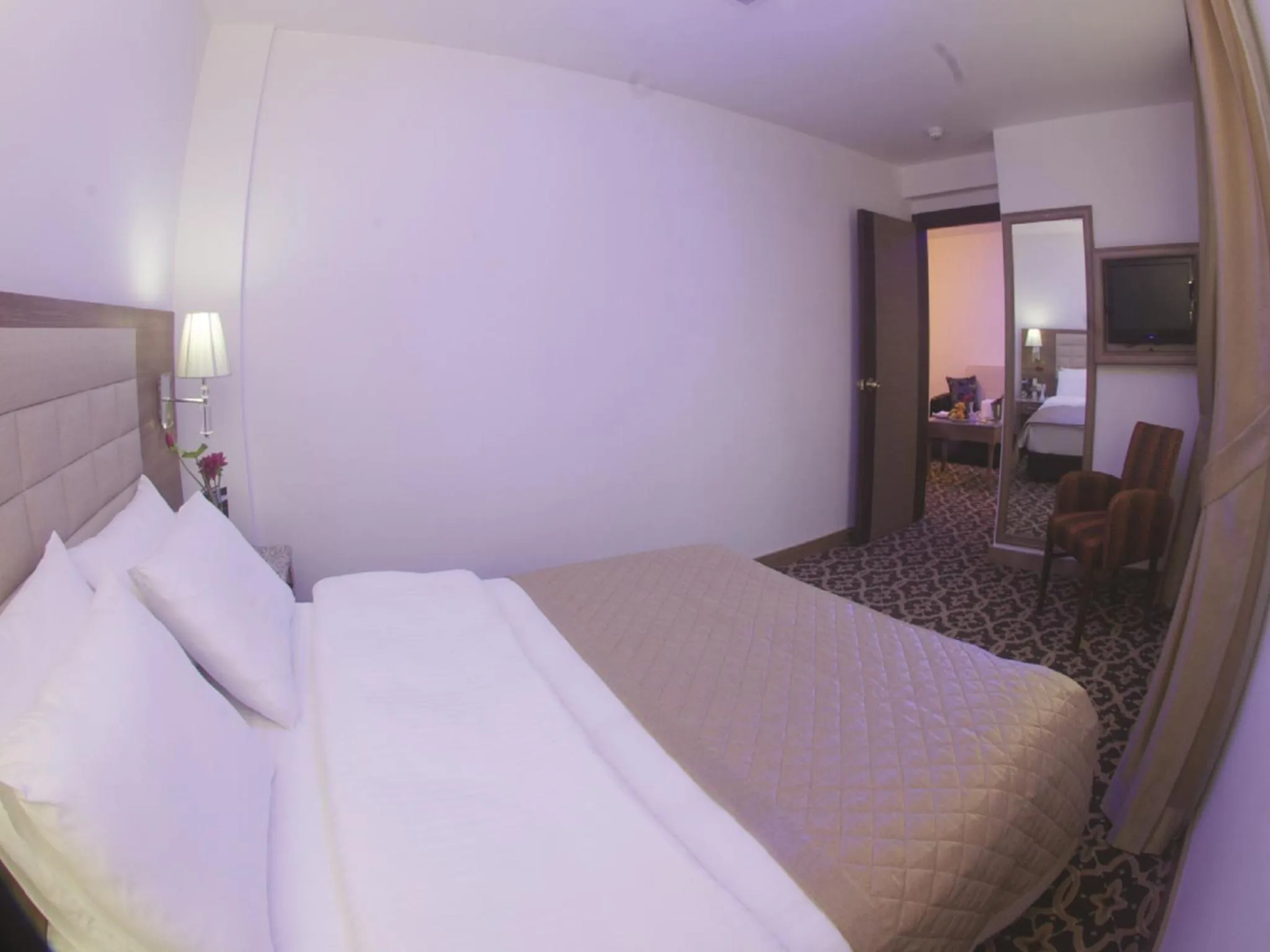 King Suite in The City Hotel