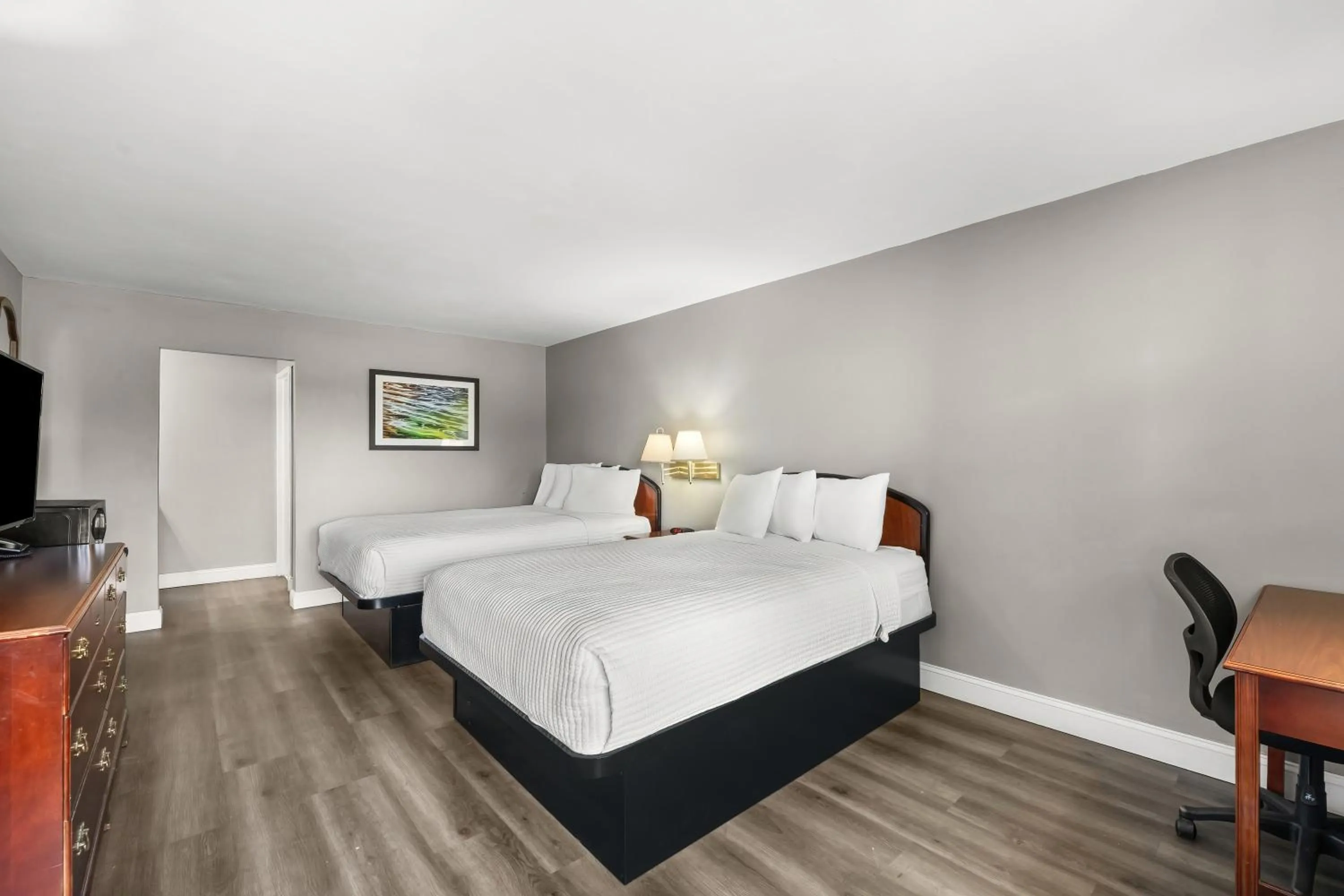 Queen Room with Two Queen Beds - Disability Access in Knights Inn Virginia Beach Lynnhaven