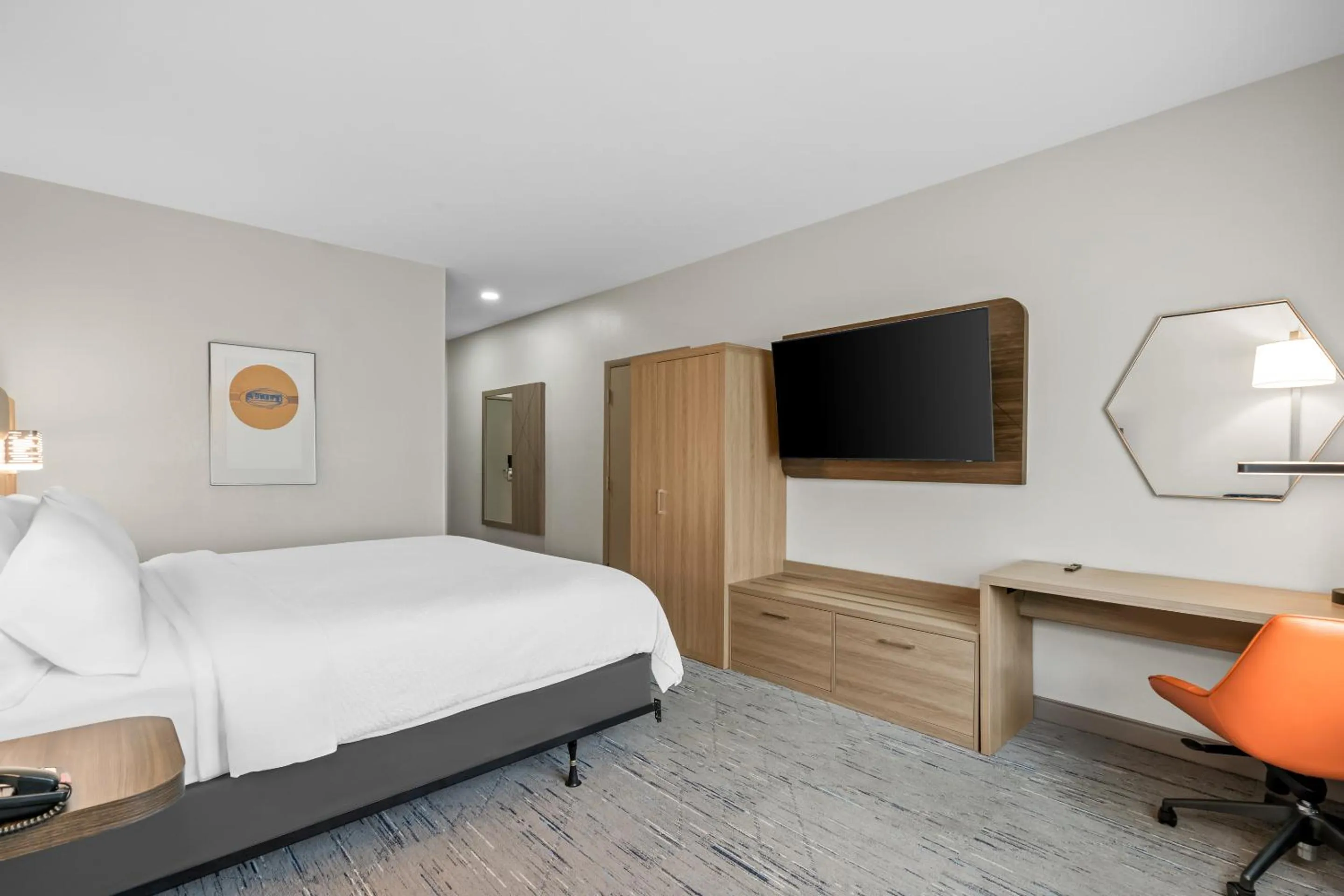 King Room with Mountain View in Holiday Inn Express Ogden by IHG
