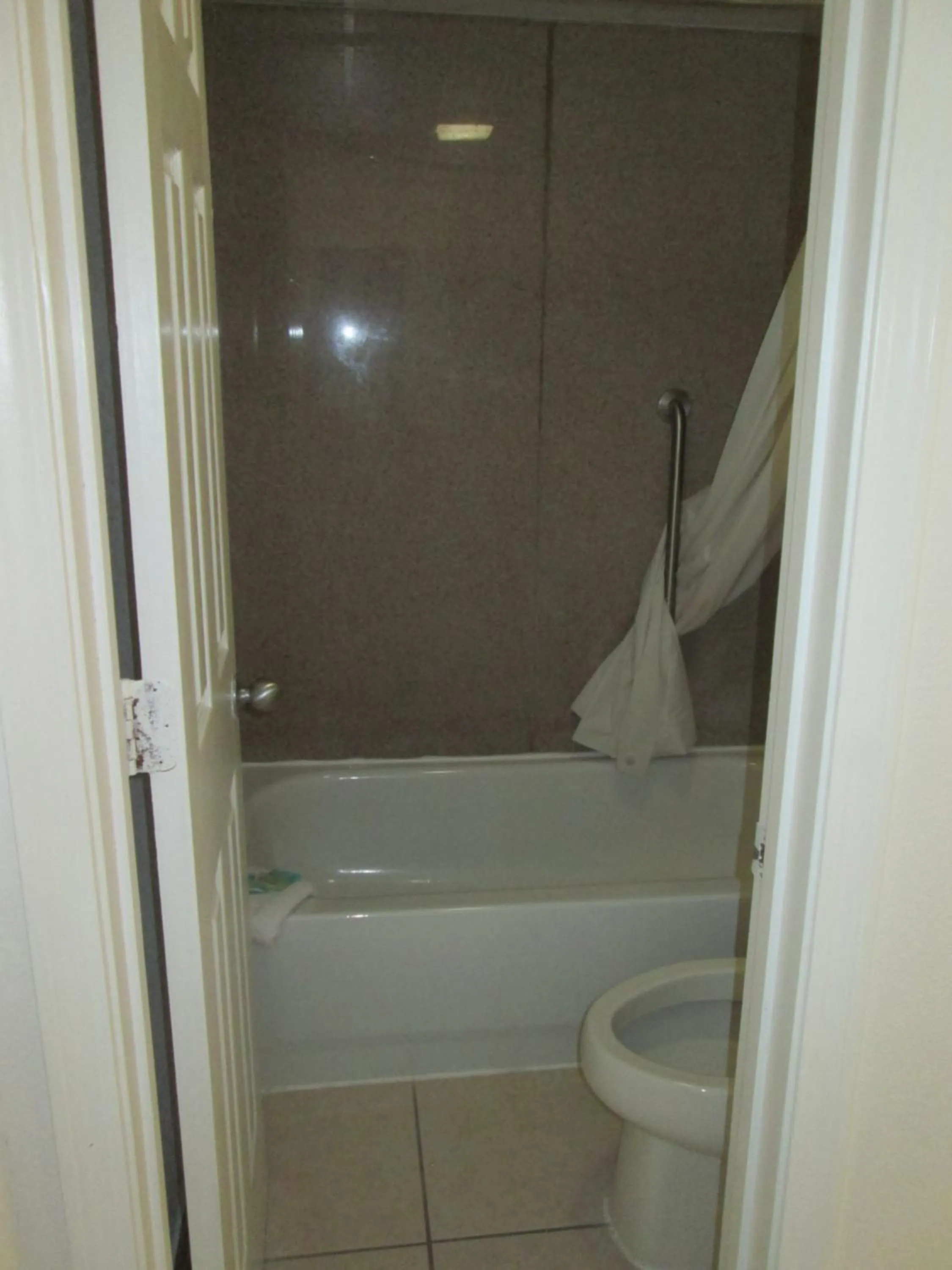 Budget Single Room - single occupancy in Budget Inn