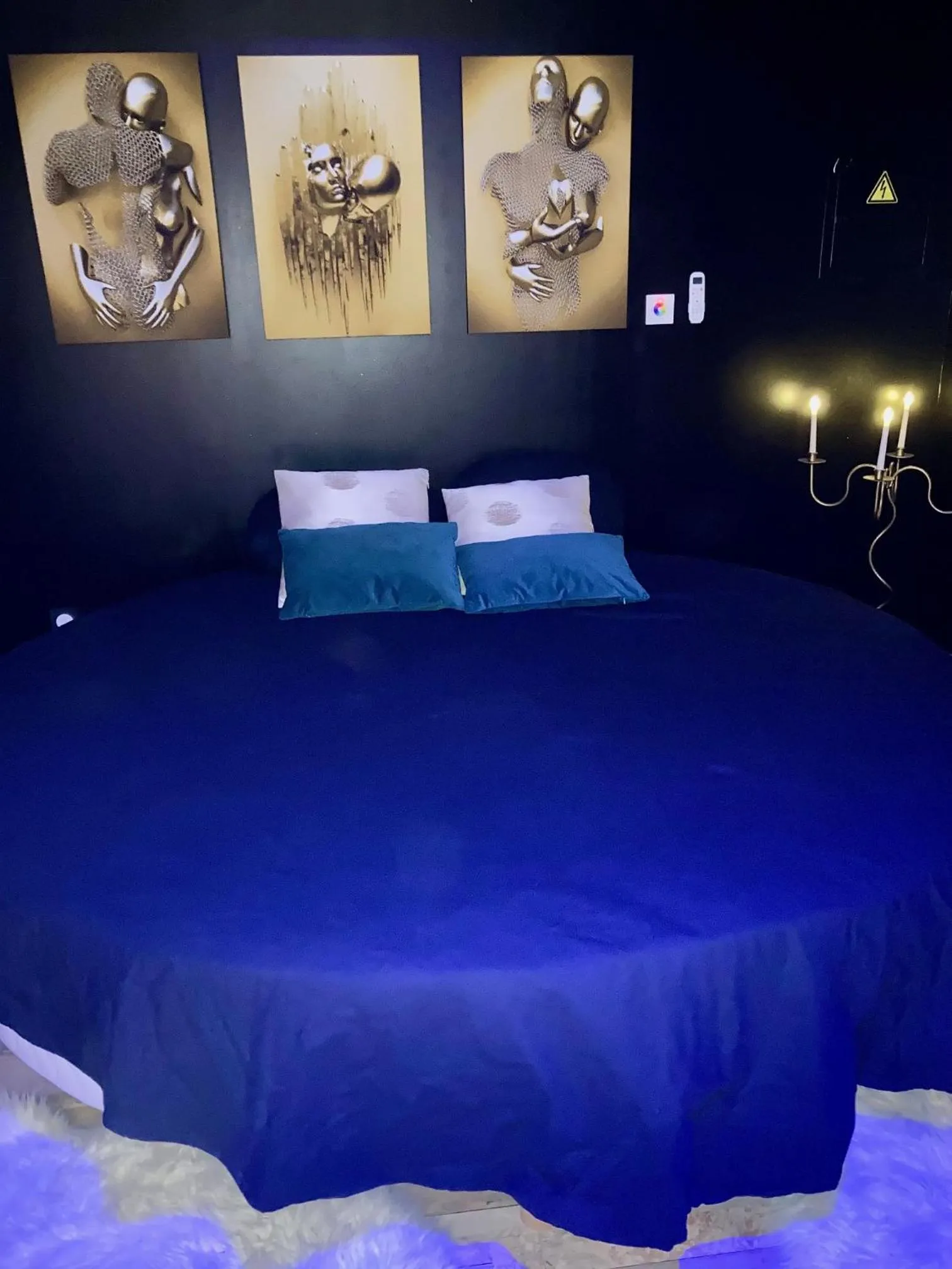 King Room with Spa Bath in Hôtel Le Gambetta