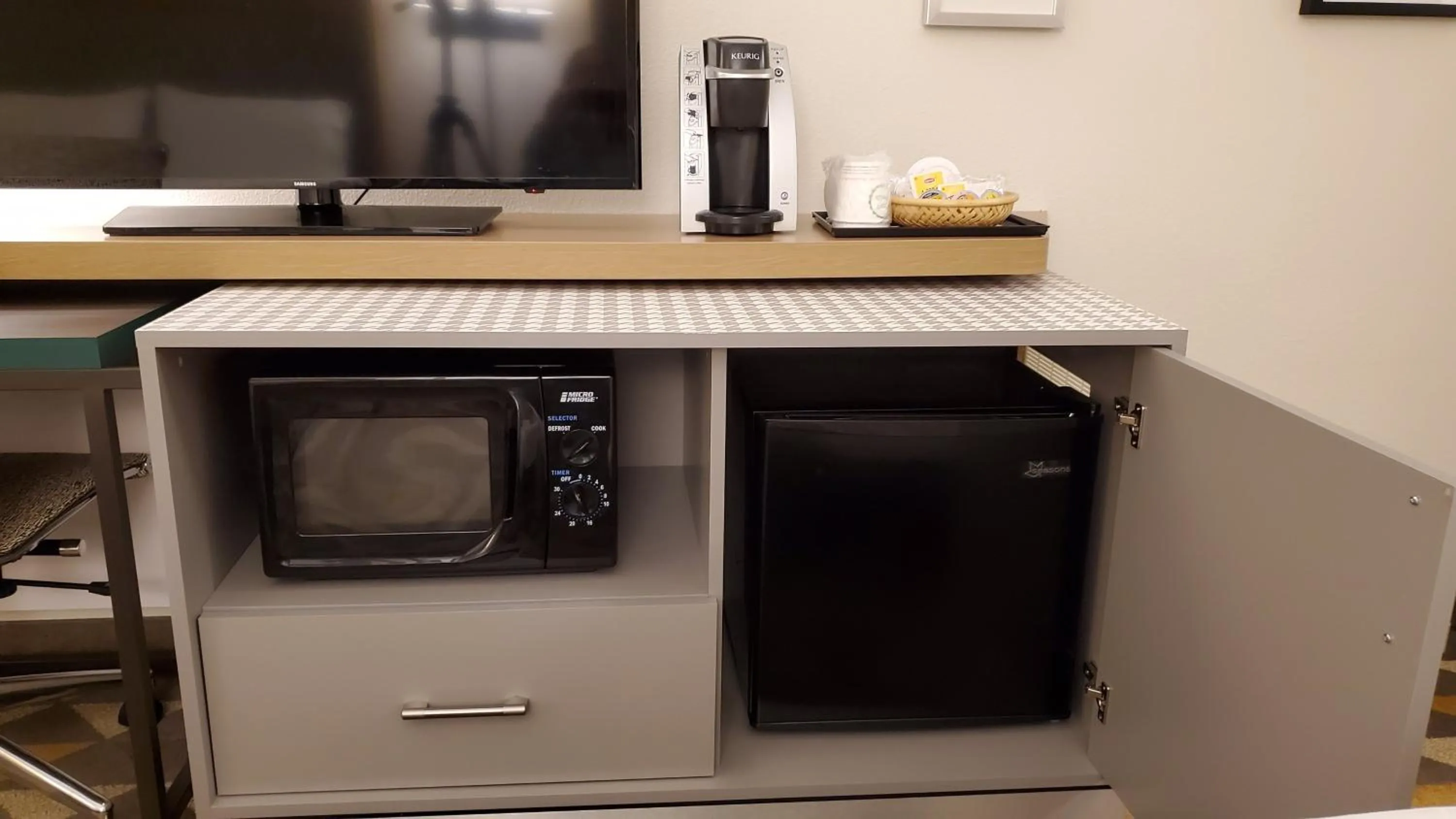 Standard Queen Room with Two Queen Beds in Holiday Inn Martinsburg by IHG