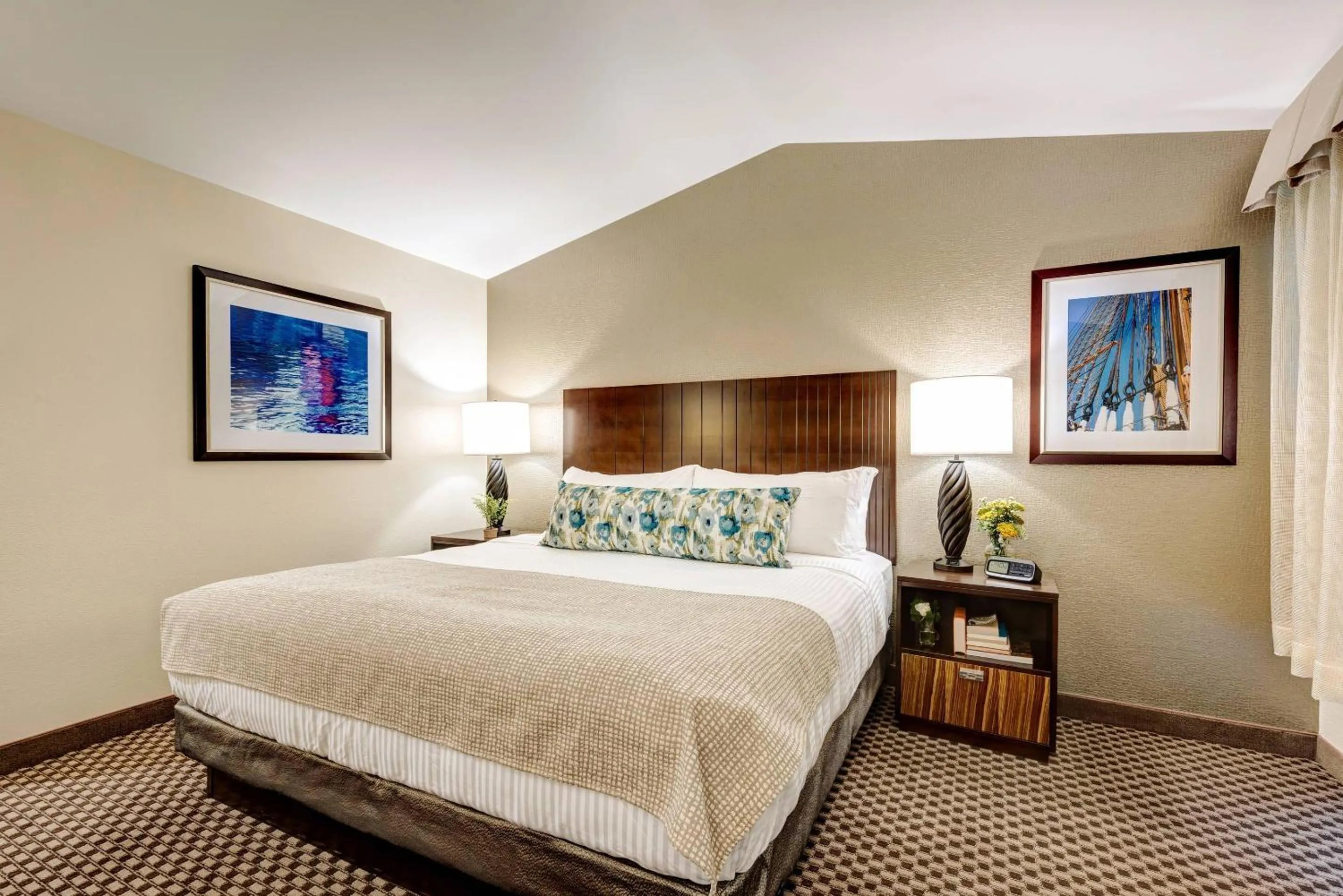 King Room - Accessible/Non-Smoking in Garrison Hotel & Suites Dover-Portsmouth, an Ascend Collection Hotel