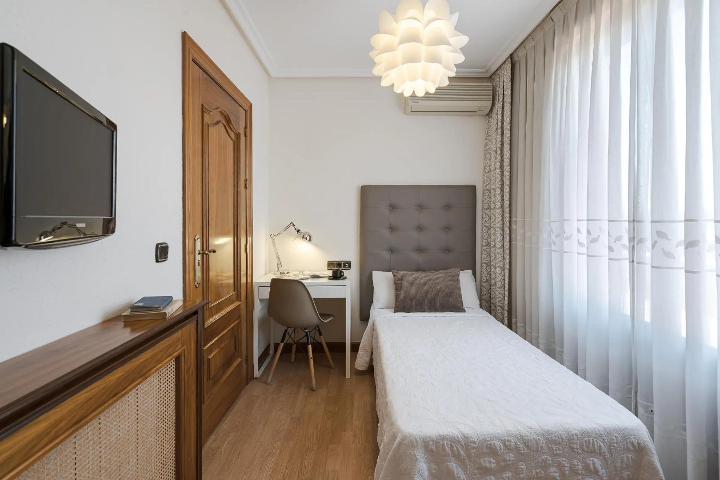 Single Room in Hotel Eurowest