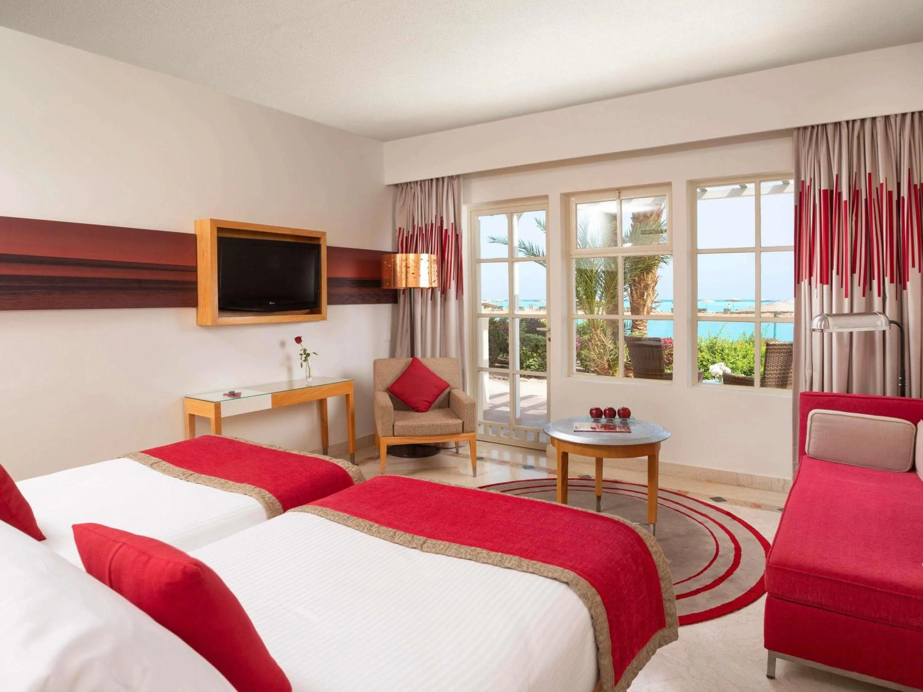 Deluxe Twin Room with Sea View in Movenpick Resort & Spa El Gouna