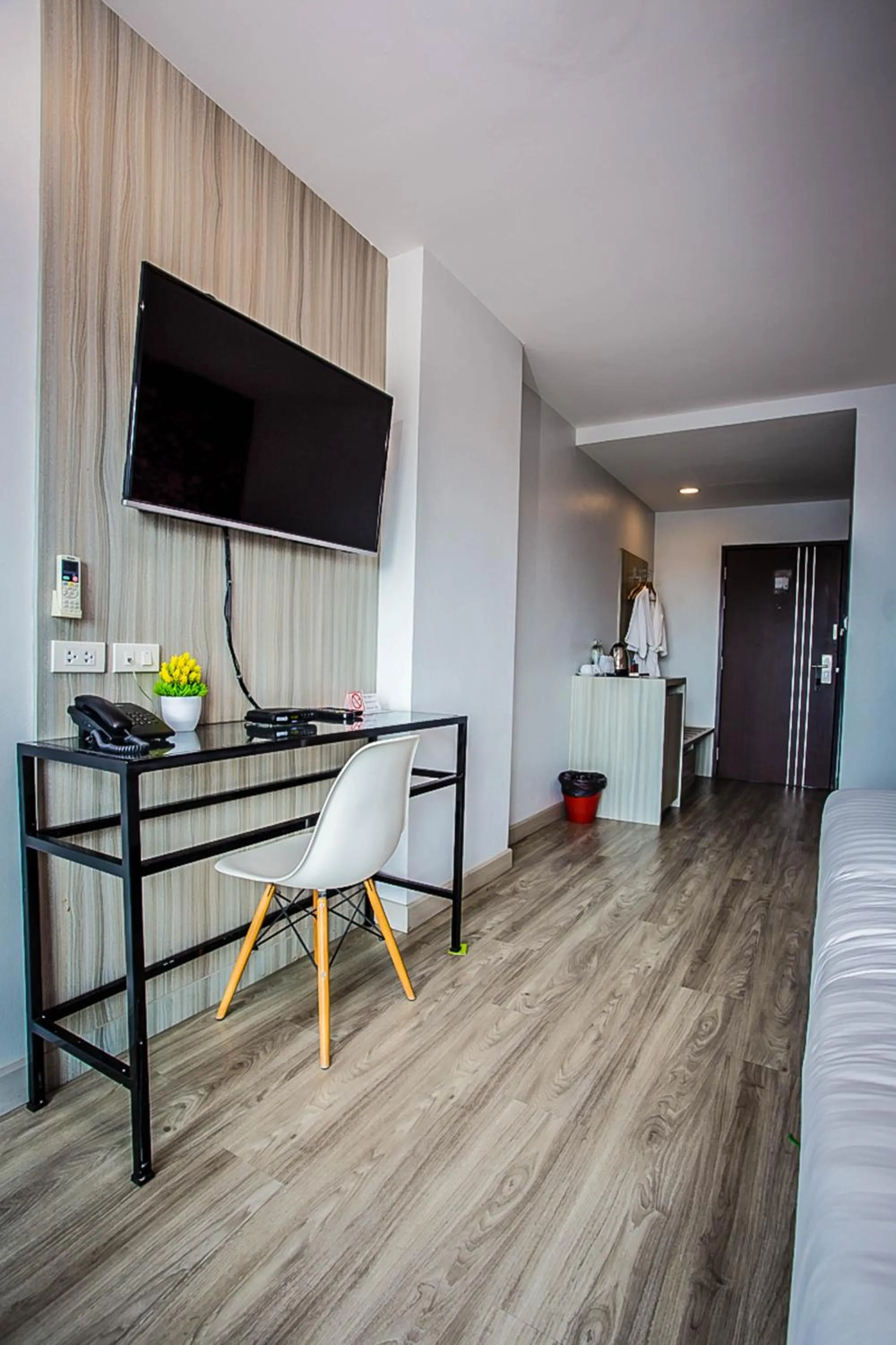 Deluxe Room in Embryo Hotel