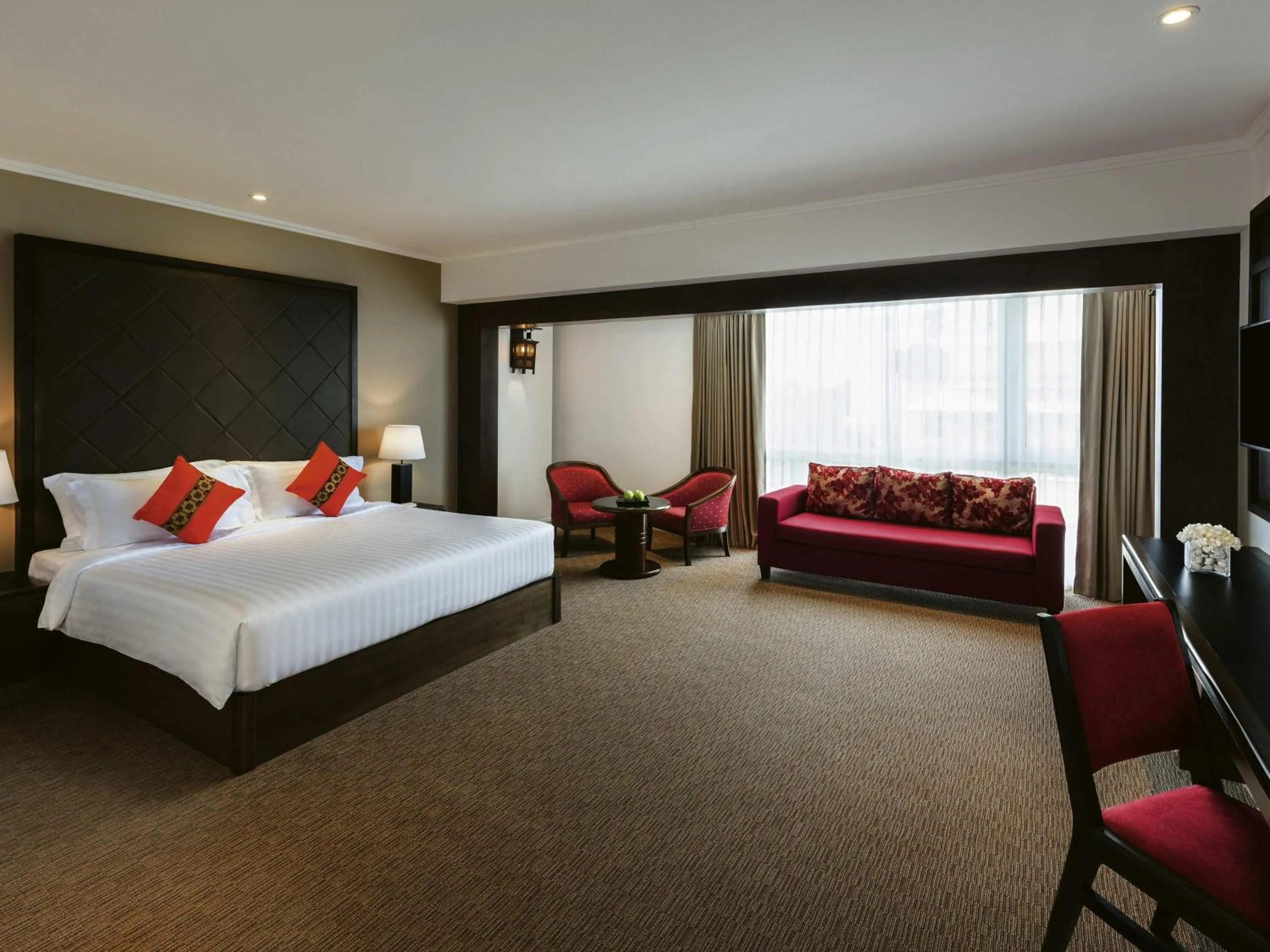 Junior Suite in Movenpick Suriwongse Hotel Chiang Mai