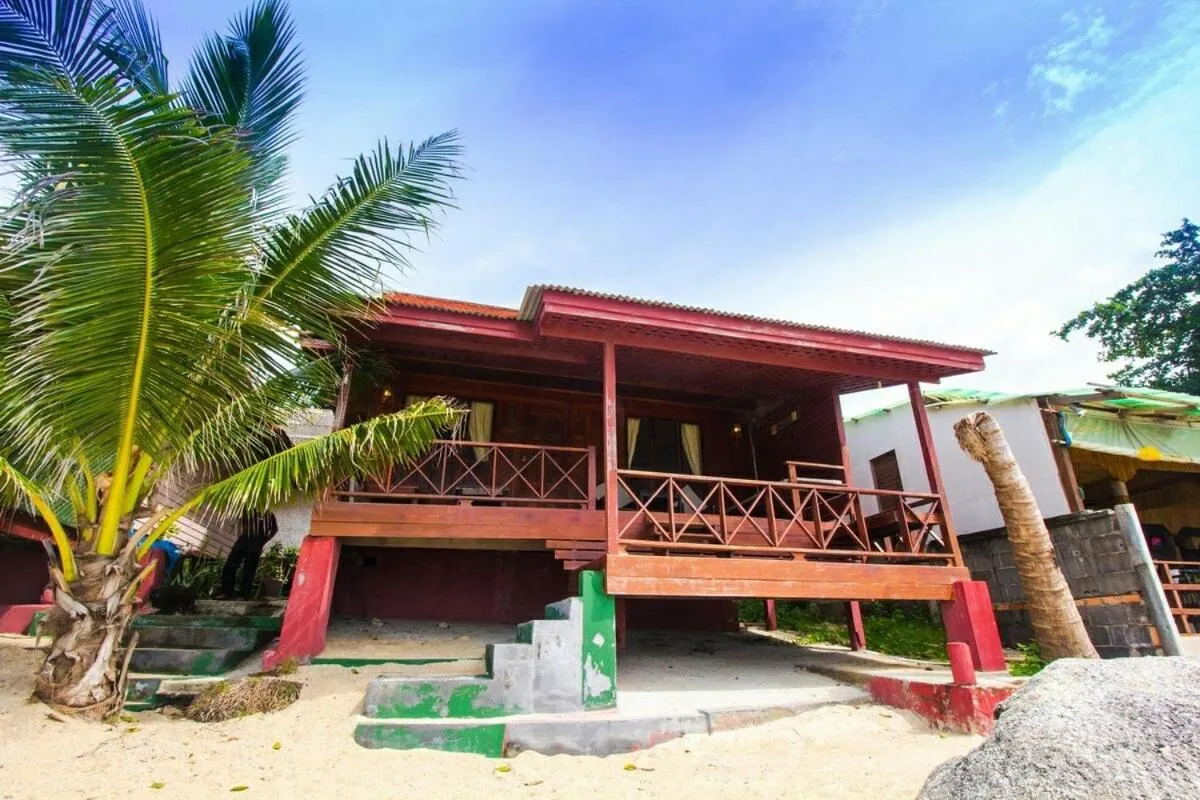 Deluxe Bungalow with Sea View in Bill Resort
