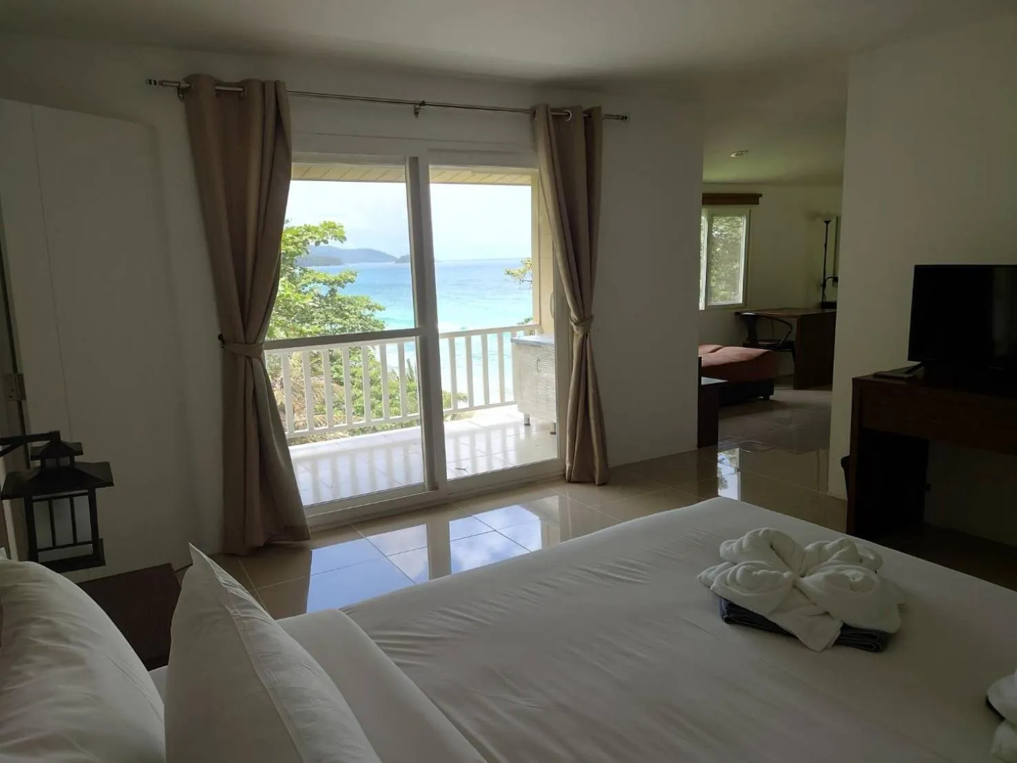 Triple Room in On The Hill Karon Resort