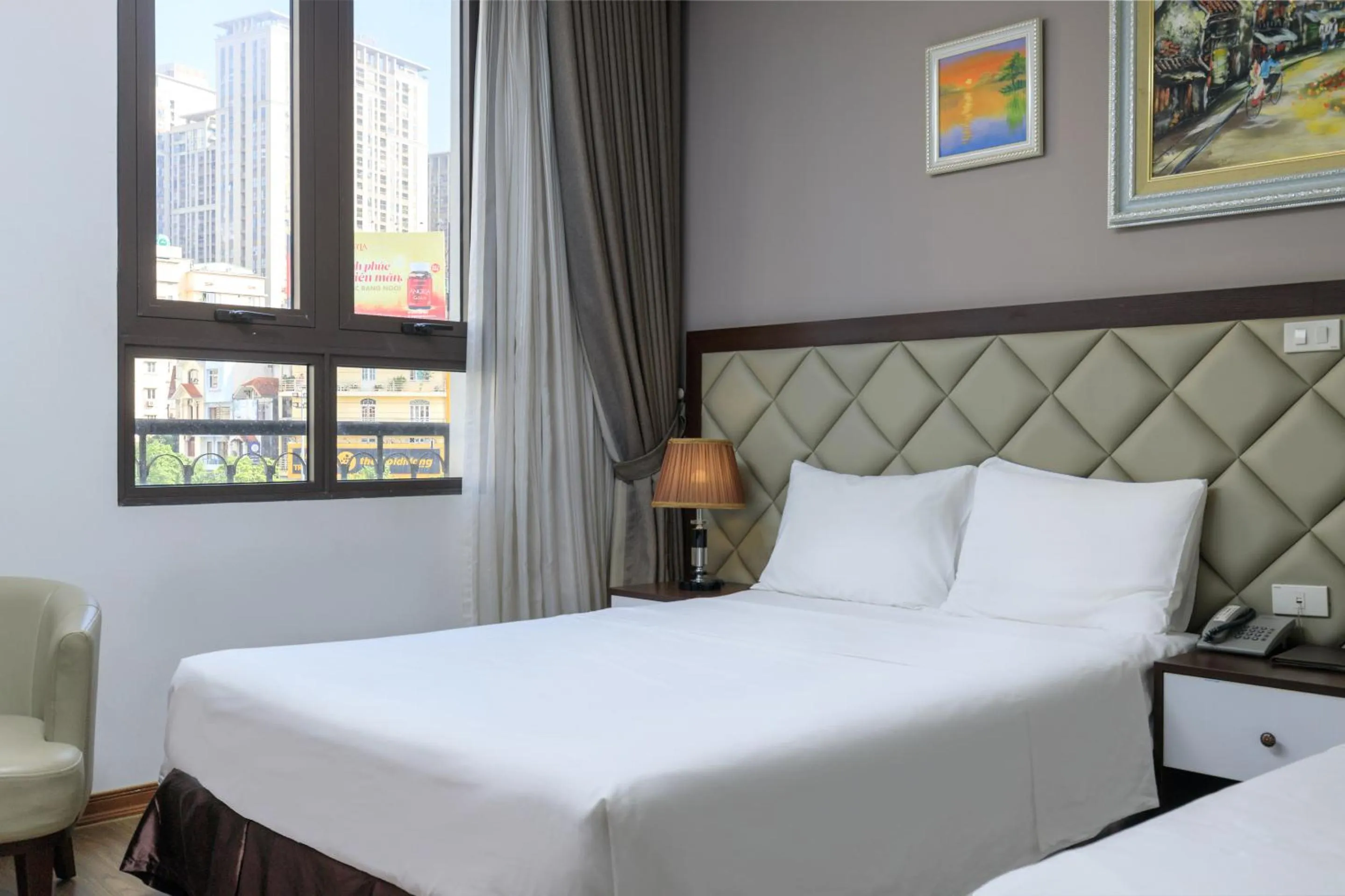 Deluxe Twin Room in Yolo Wa Hotel