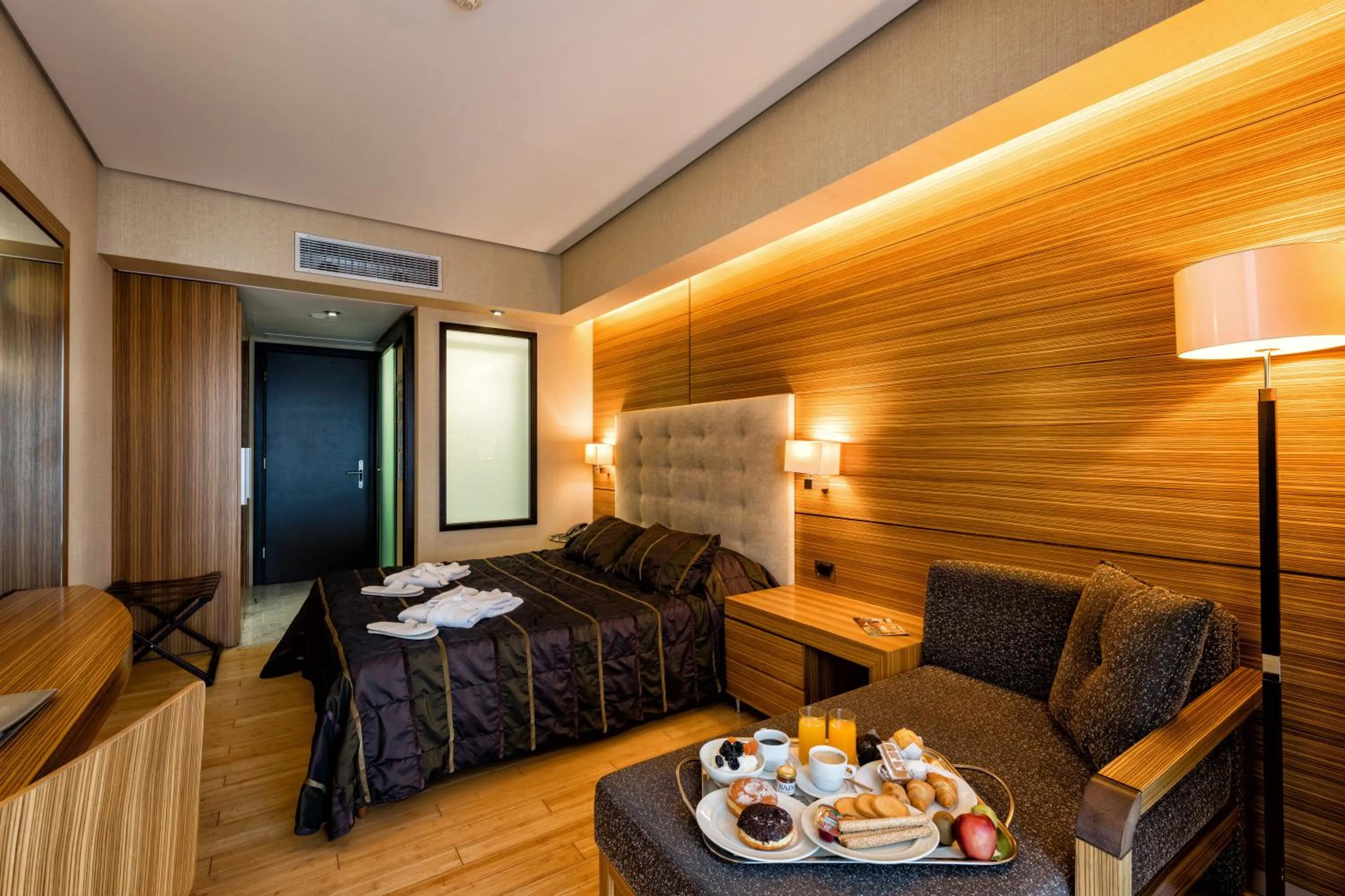 Deluxe Double Room with Sea View in Nafs Hotel