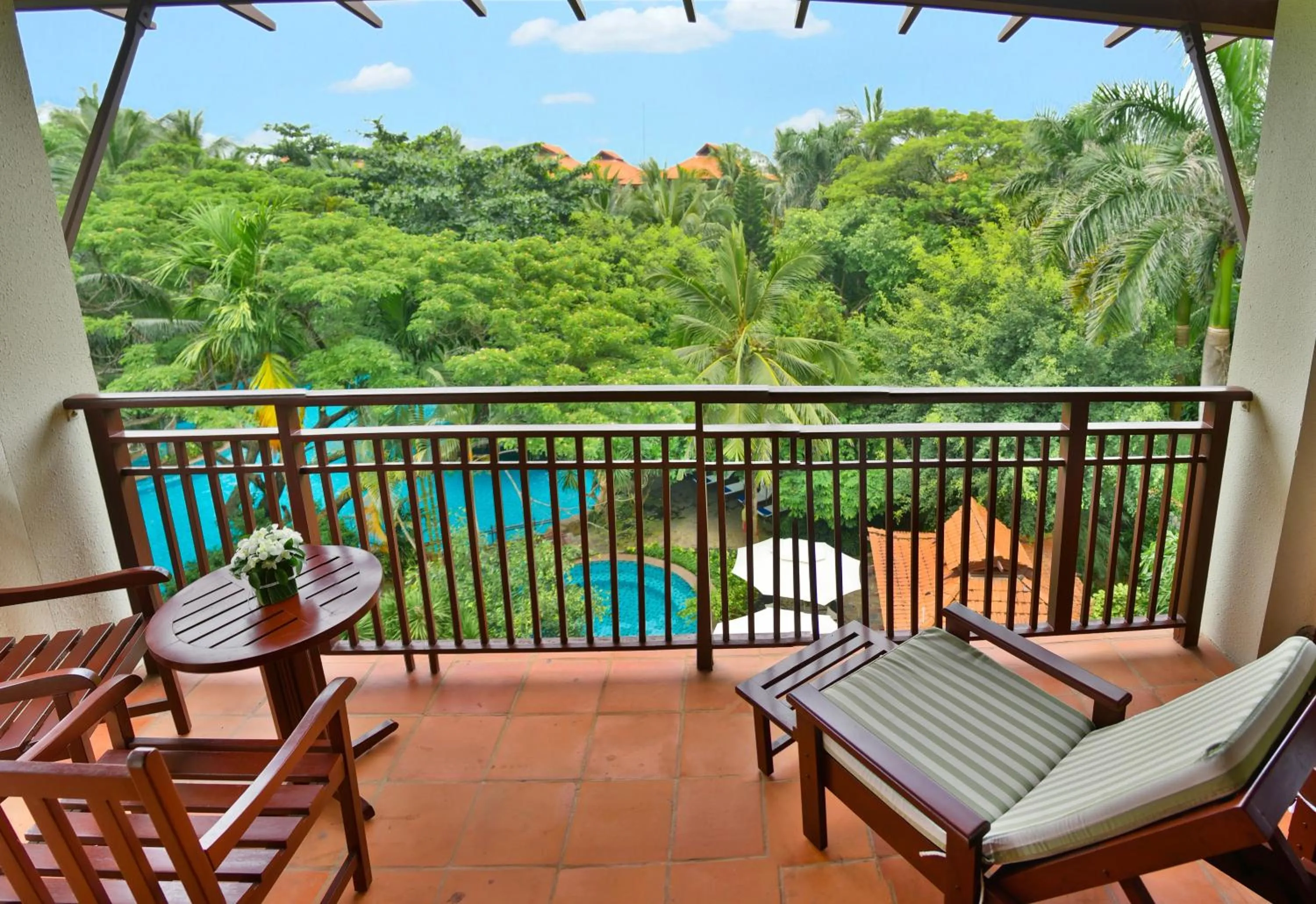 Superior Double or Twin Room with Lagoon View in Furama Resort Danang