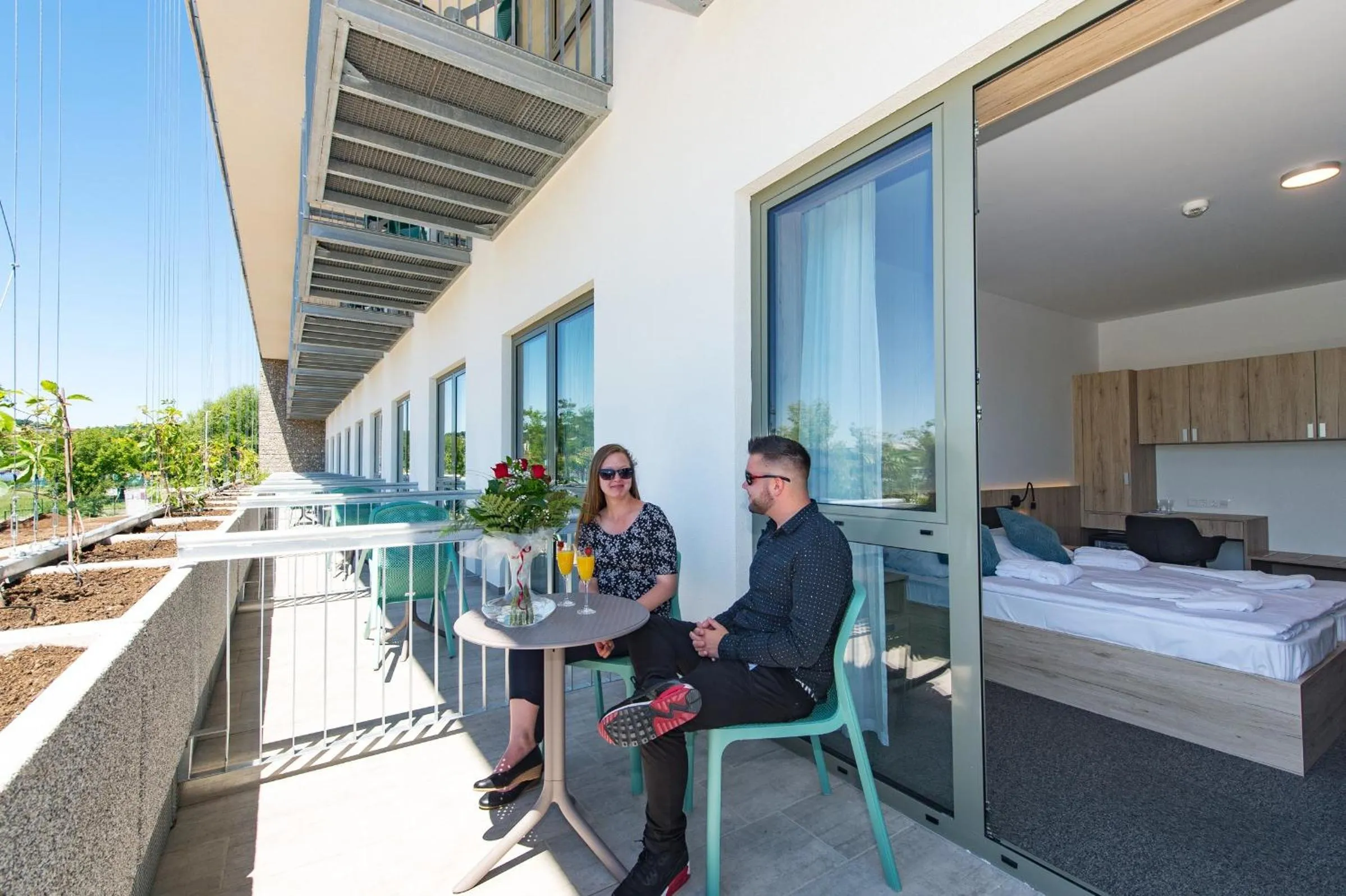 Standard Double Room with Balcony in Akadémia Hotel