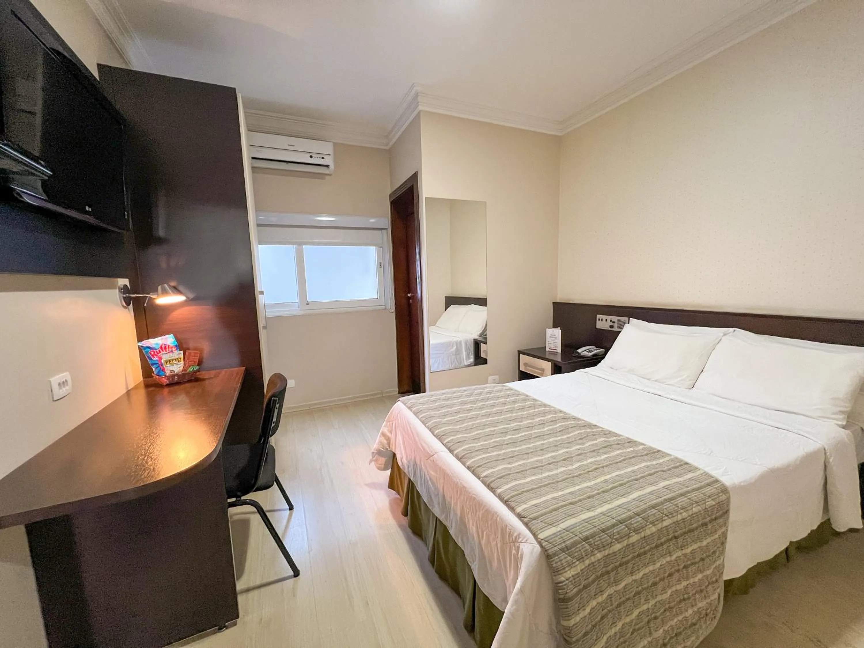 Deluxe King Room - single occupancy in GoldMen Select Cianorte