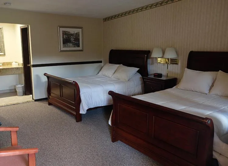 Standard Double Room in Chalet Inn & Suites