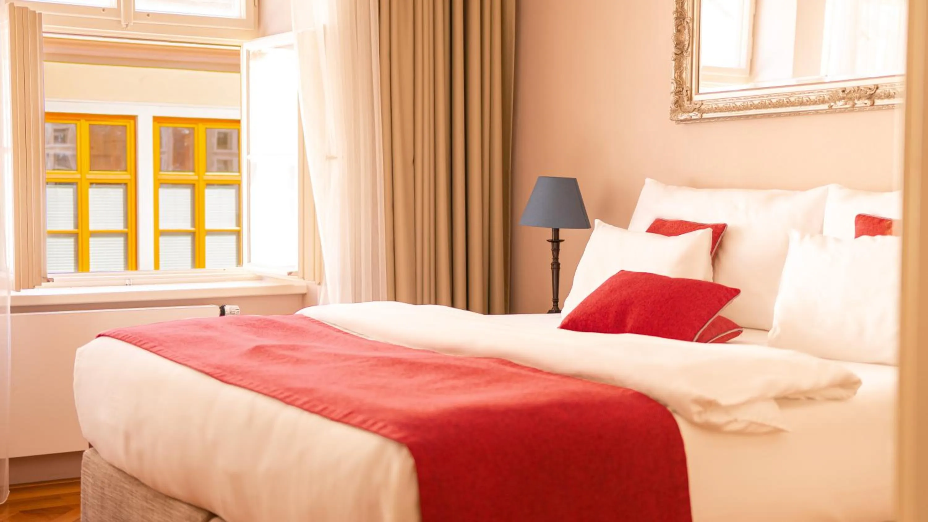 Executive Double or Twin Suite in Hotel Golden Key Prague Castle