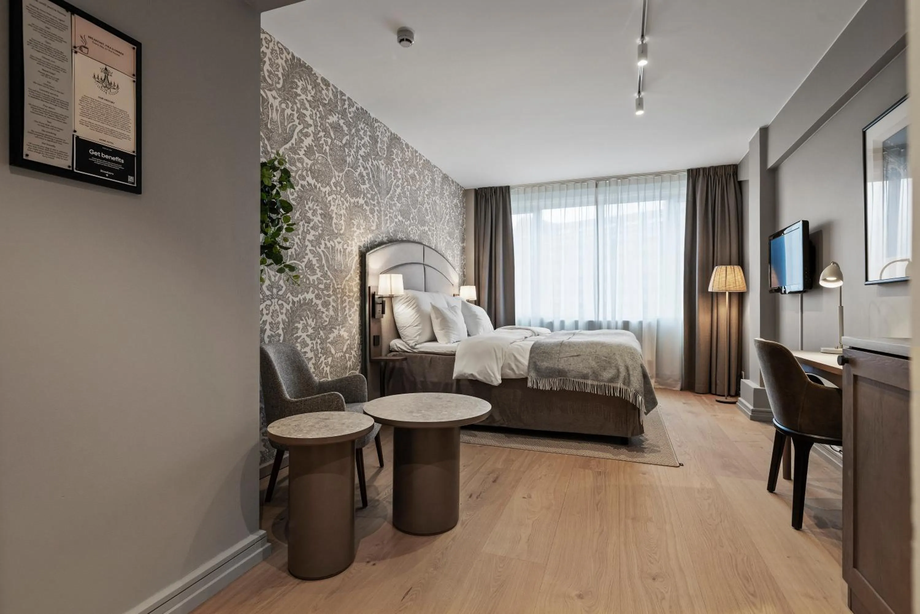 Superior Double Room in Home Hotel Bastion