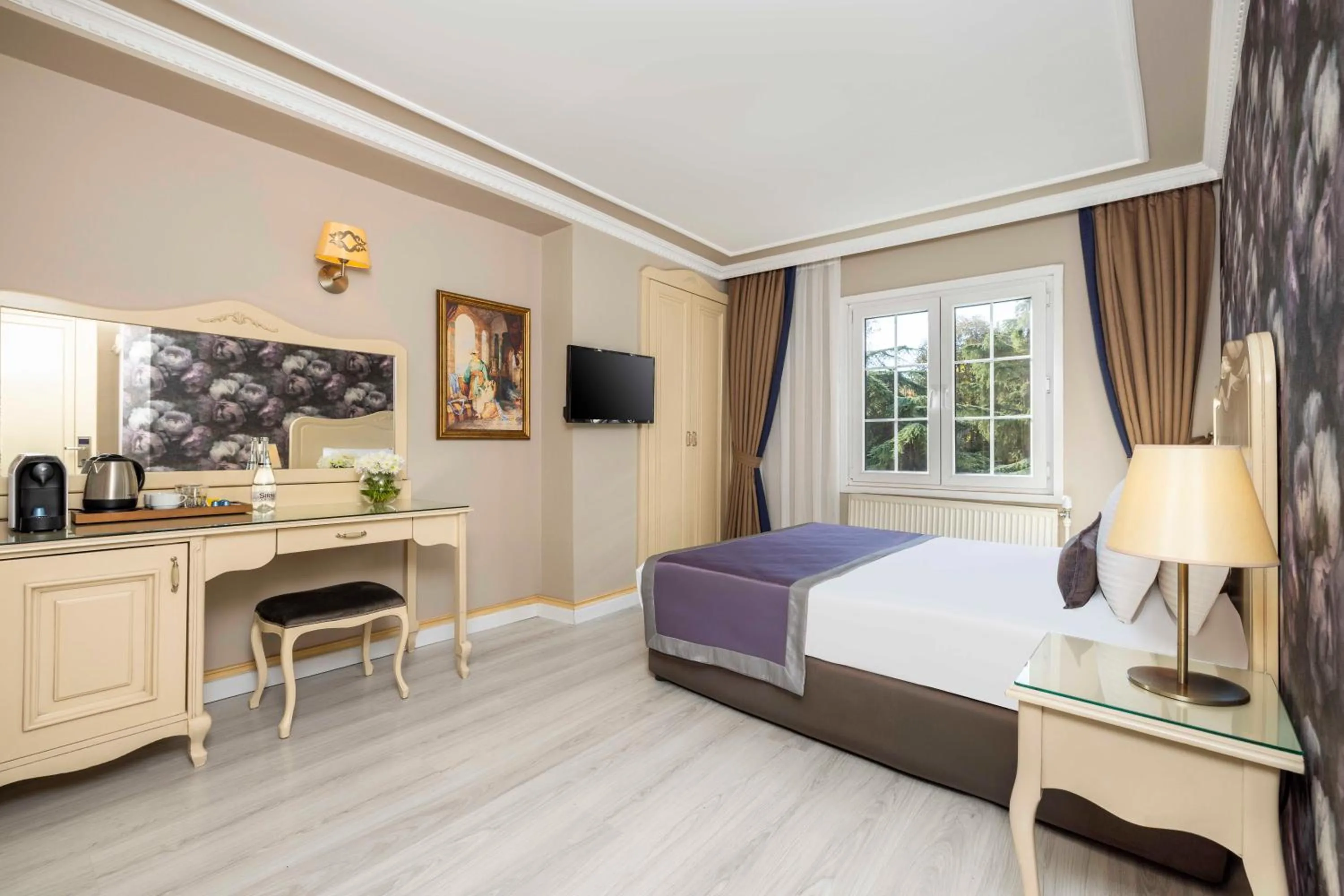 Standard Double or Twin Room in Raymond Hotel Old City