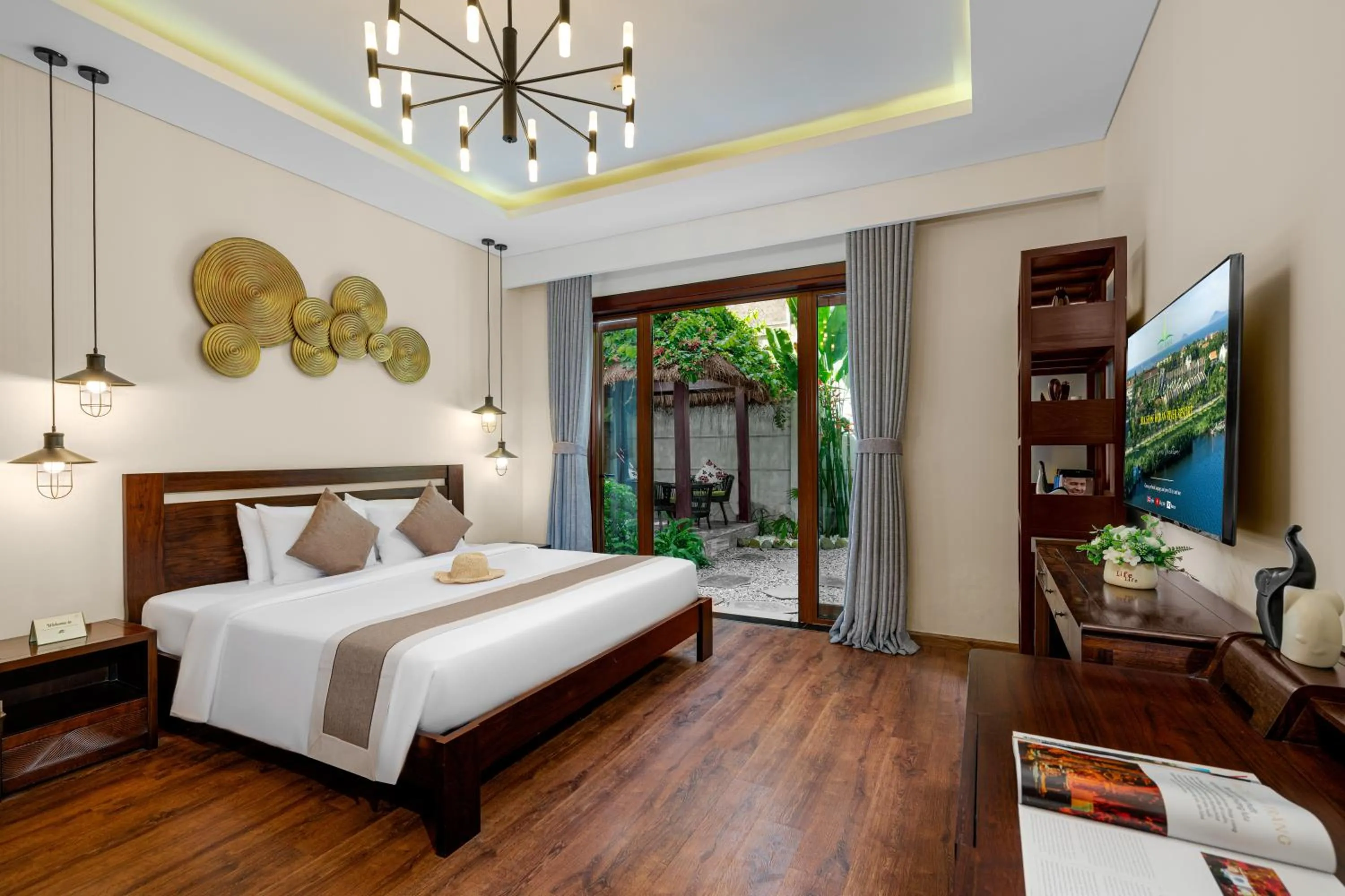 Sense Suite With Private Pool and Bathtub in Silk Sense Hoi An River Resort - Green Luxury Escape