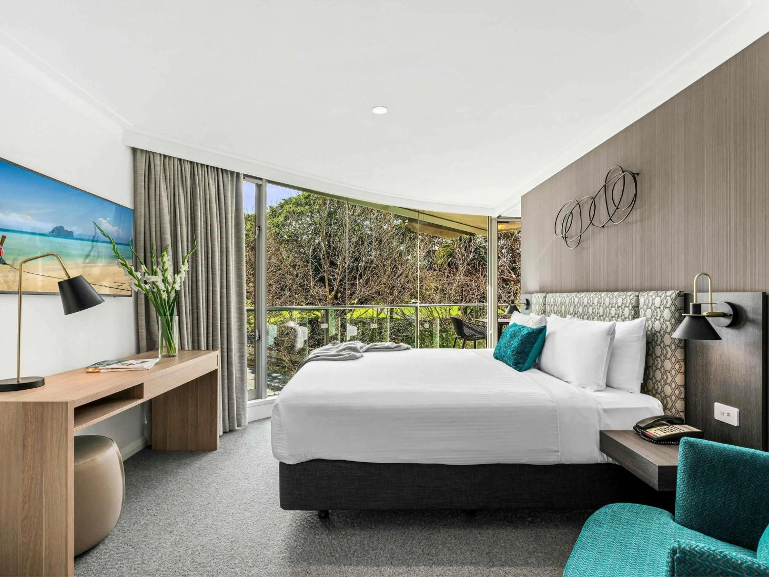Two-Bedroom Deluxe Apartment with Garden View in Pullman Quay Grand Sydney Harbour