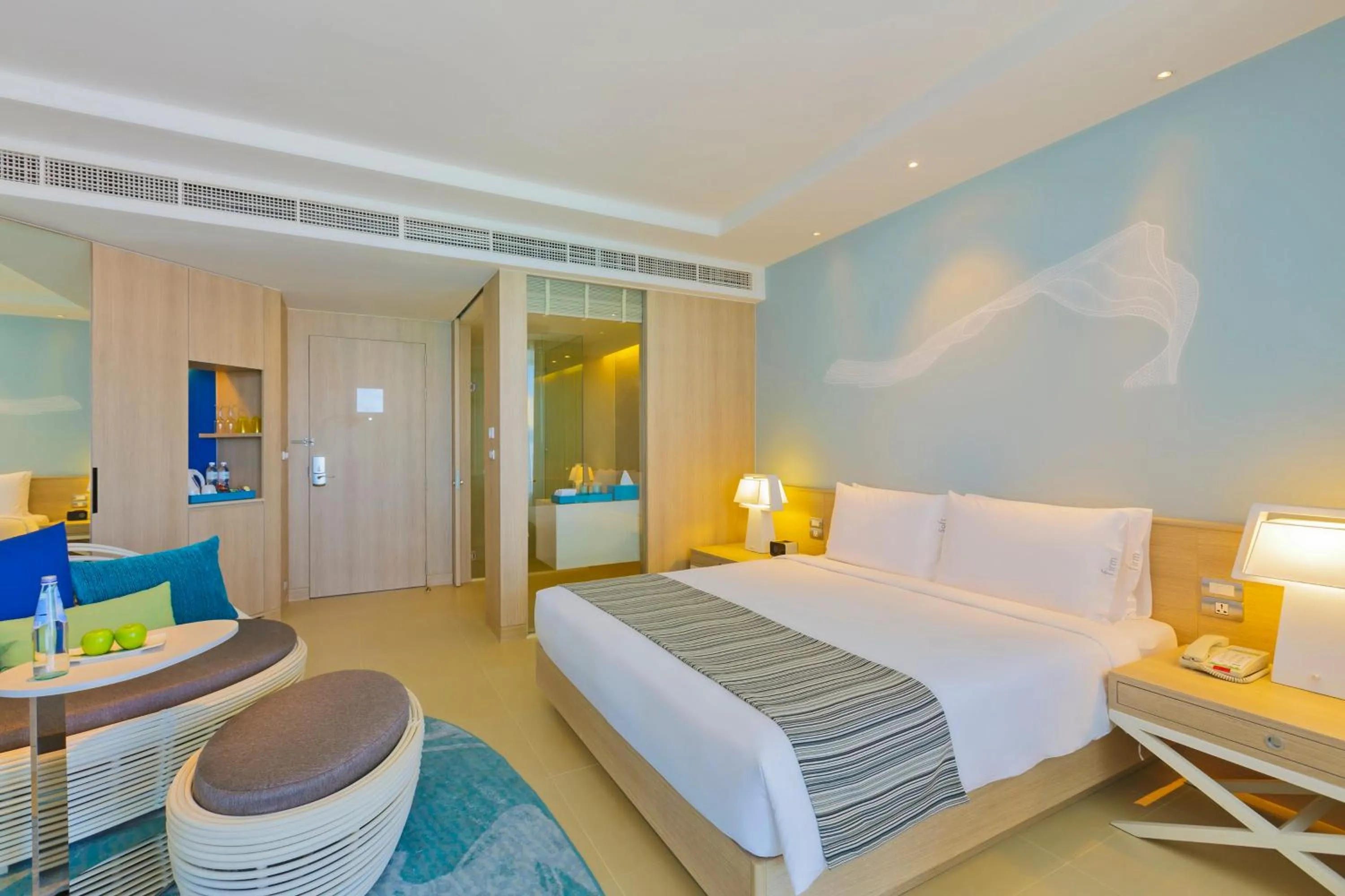 King Room with Mobility Accessibility in Holiday Inn Pattaya by IHG