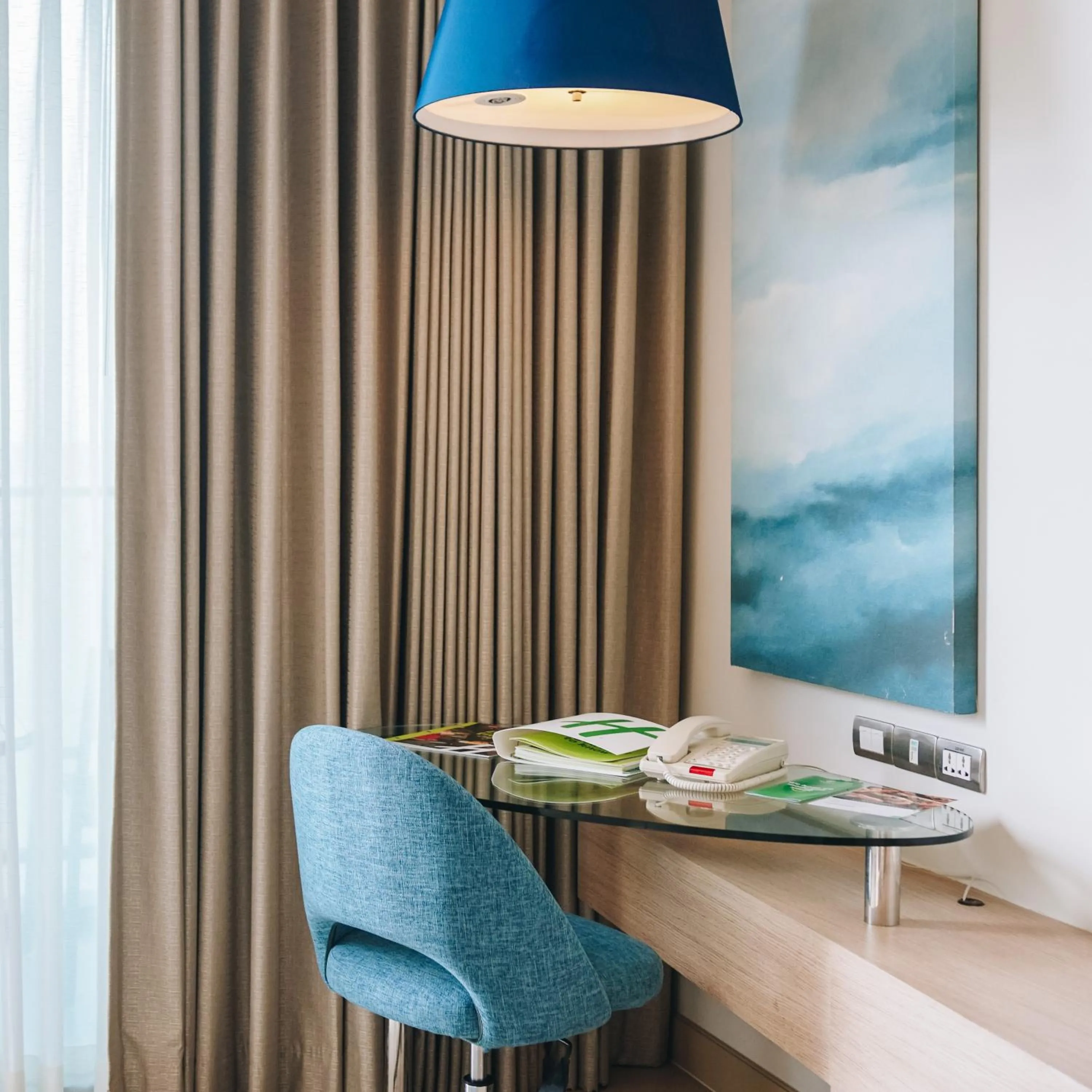 Standard King Room with Executive Tower in Holiday Inn Pattaya by IHG