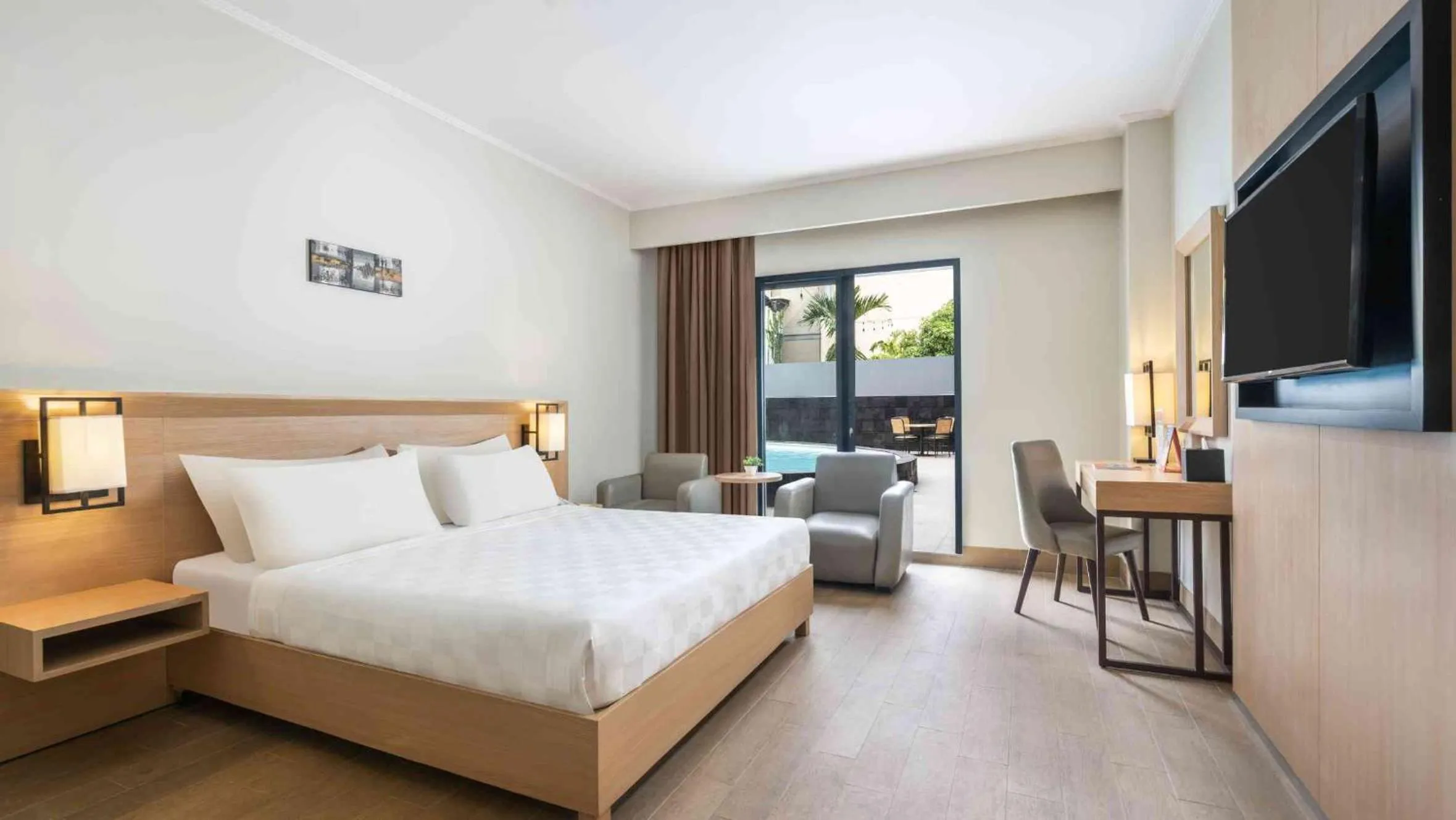 Deluxe Queen Room in Swiss-Belhotel Manokwari