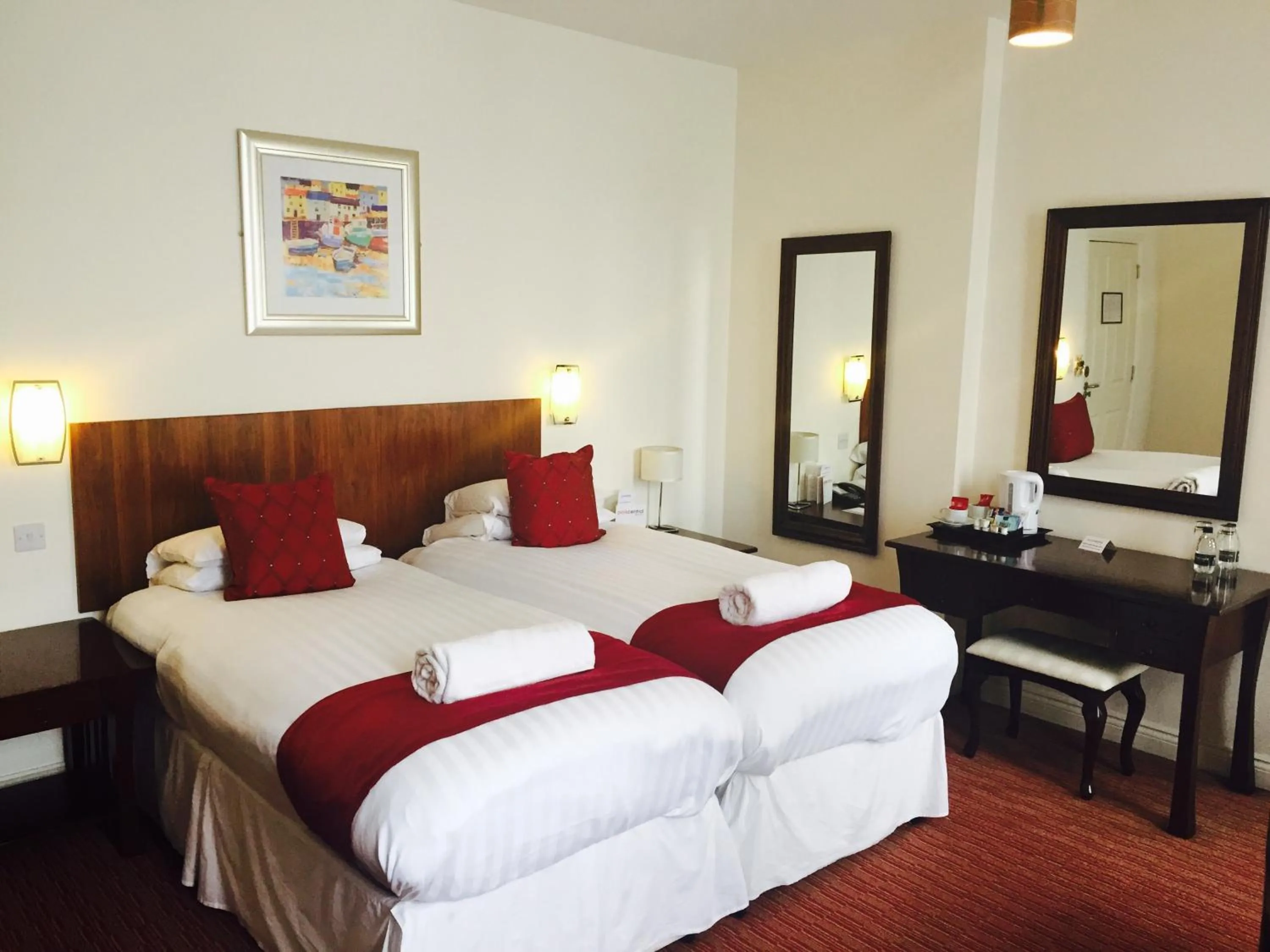 Classic Twin Room - single occupancy in Park Central Hotel