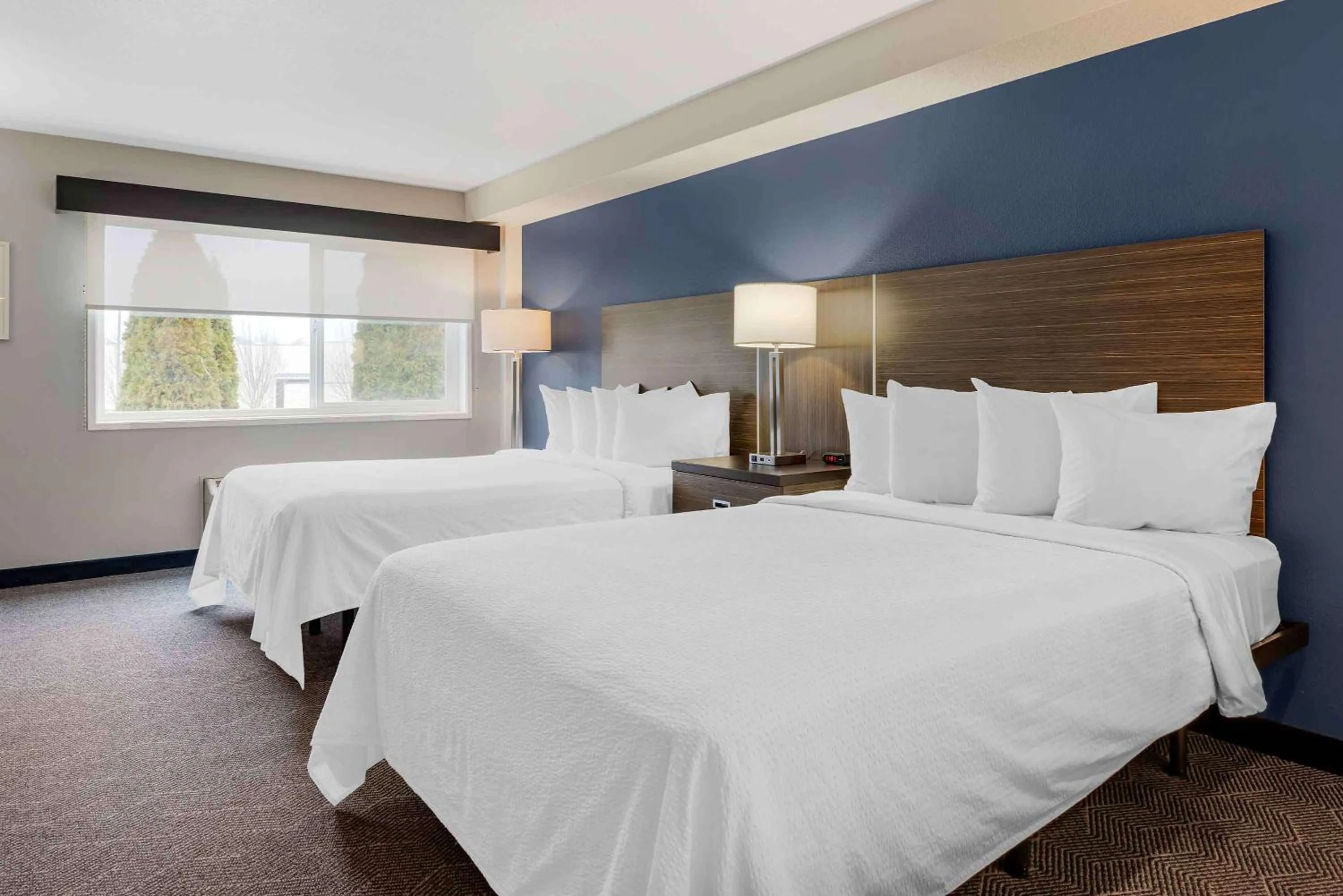 Queen Room with Two Queen Beds - Non-Smoking in Extended Stay America Premier Suites - Portland - North