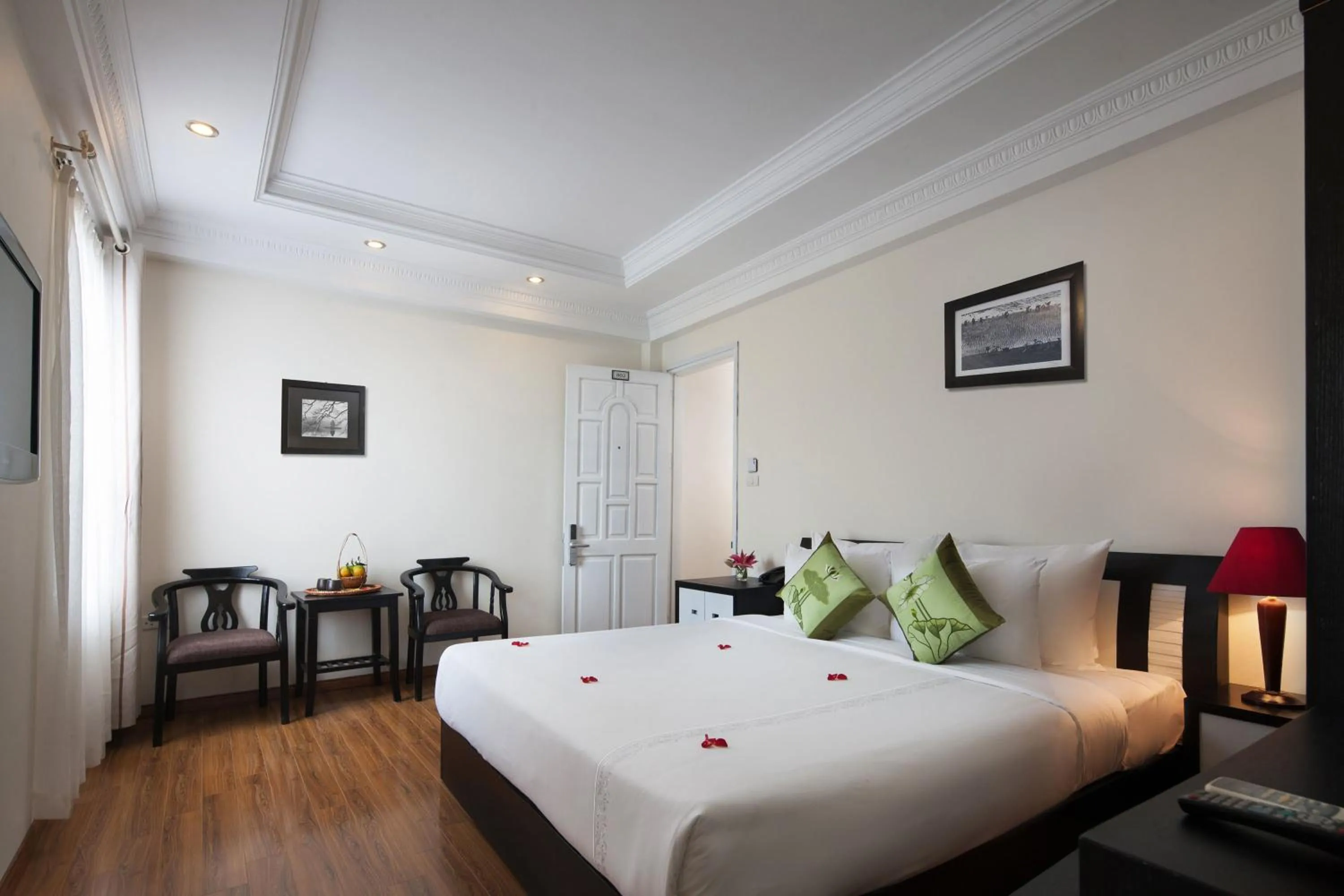 Deluxe Double or Twin Room in Serenity Villa Hotel