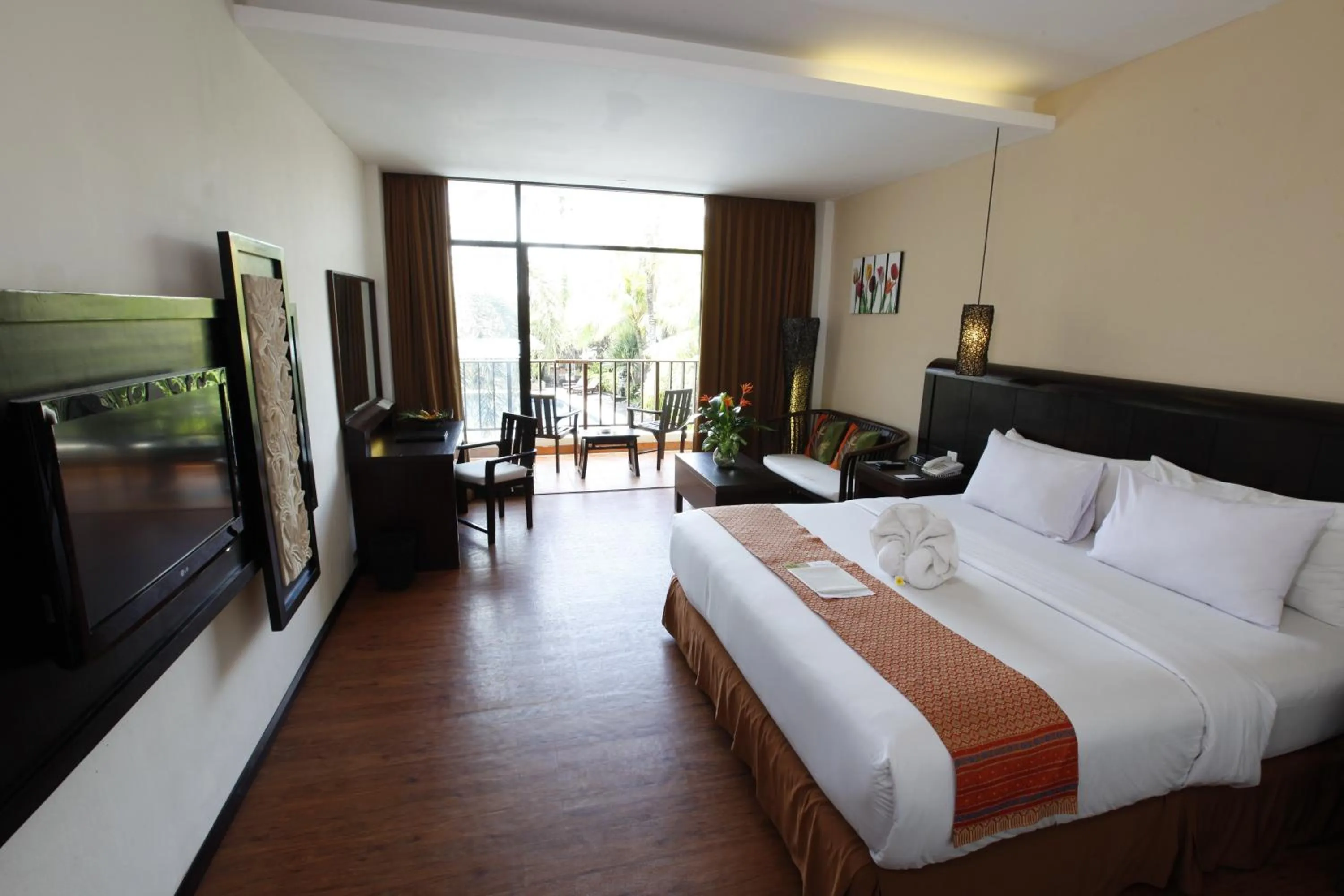 Deluxe King Room - Non-Smoking - Pool View in Best Western Resort Kuta