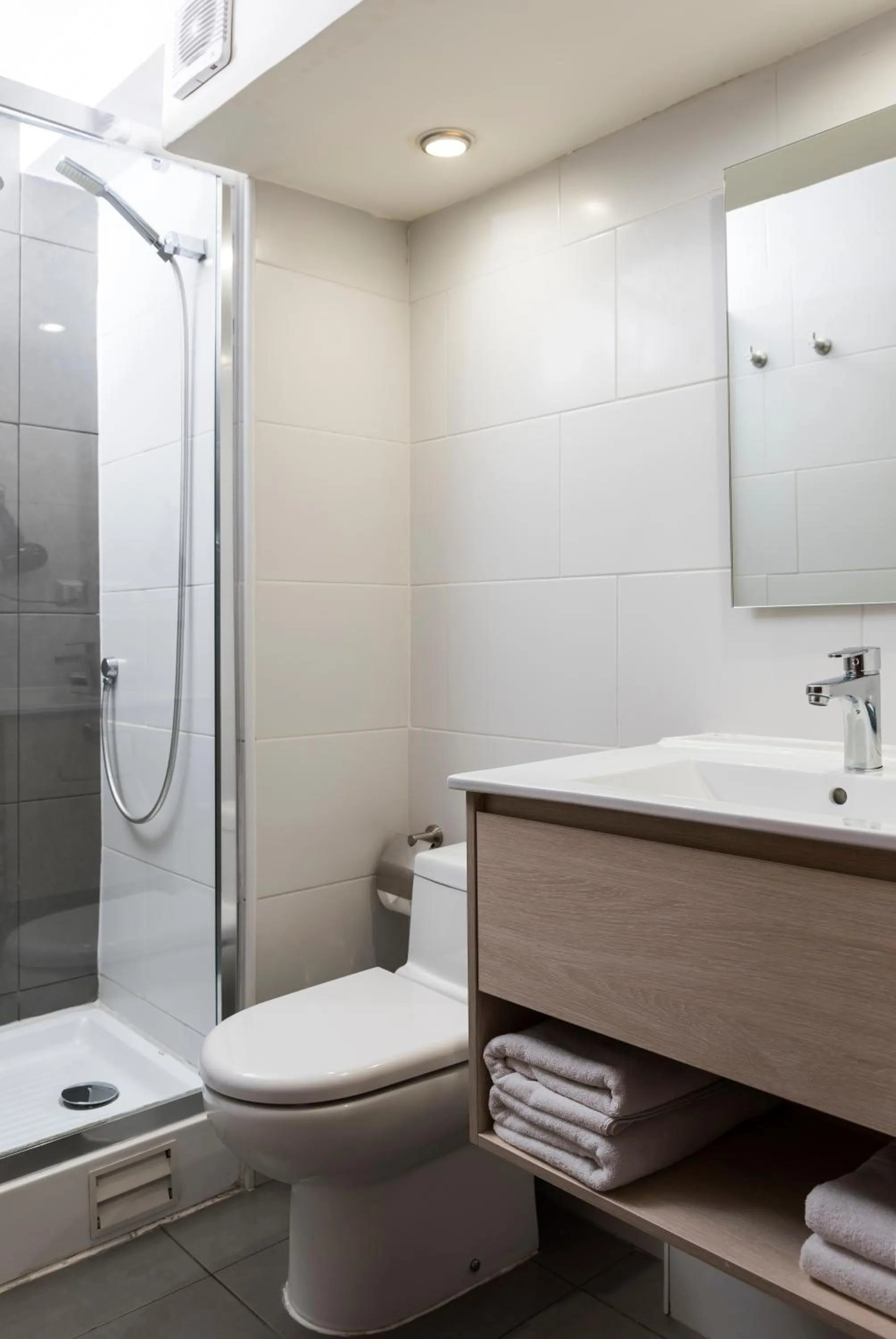 Classic Quadruple Room in Hotel Nippon y Centro de Eventos